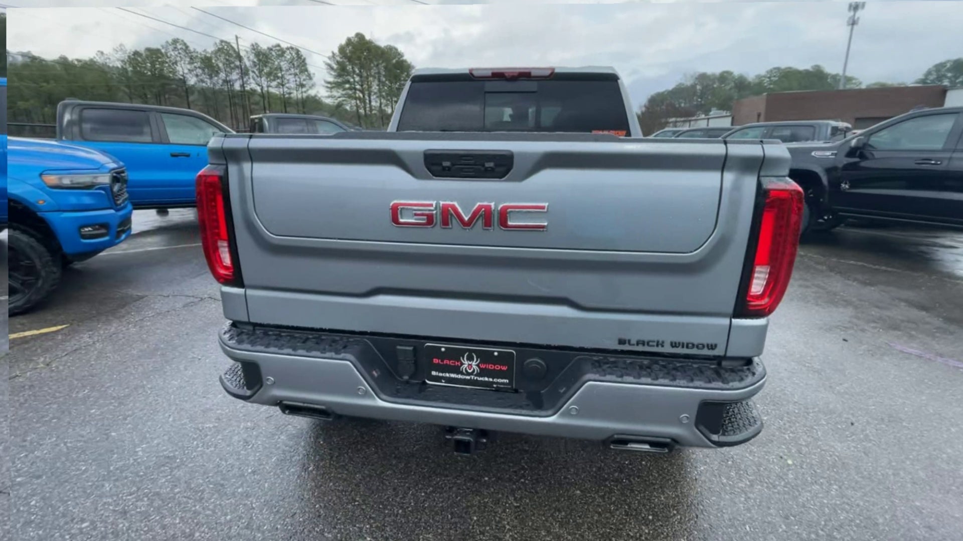 Vehicle Image 9