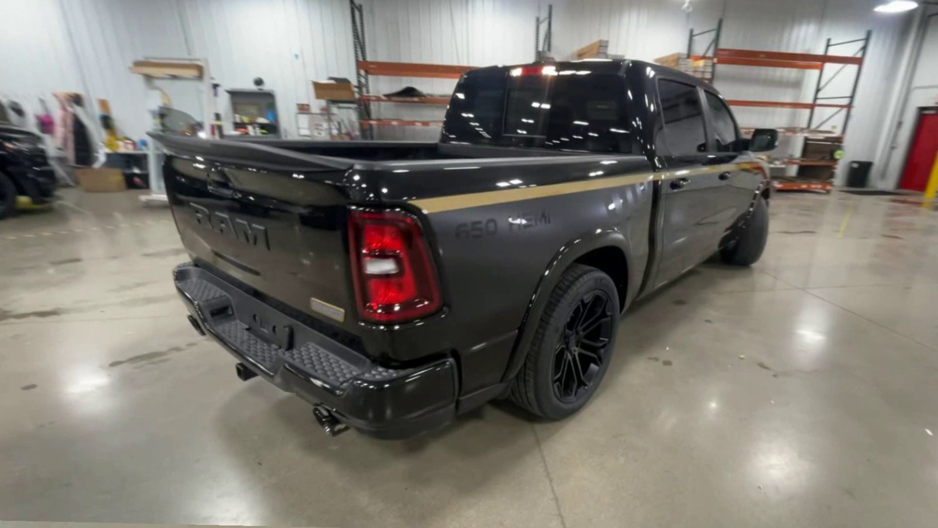 Vehicle Image 9