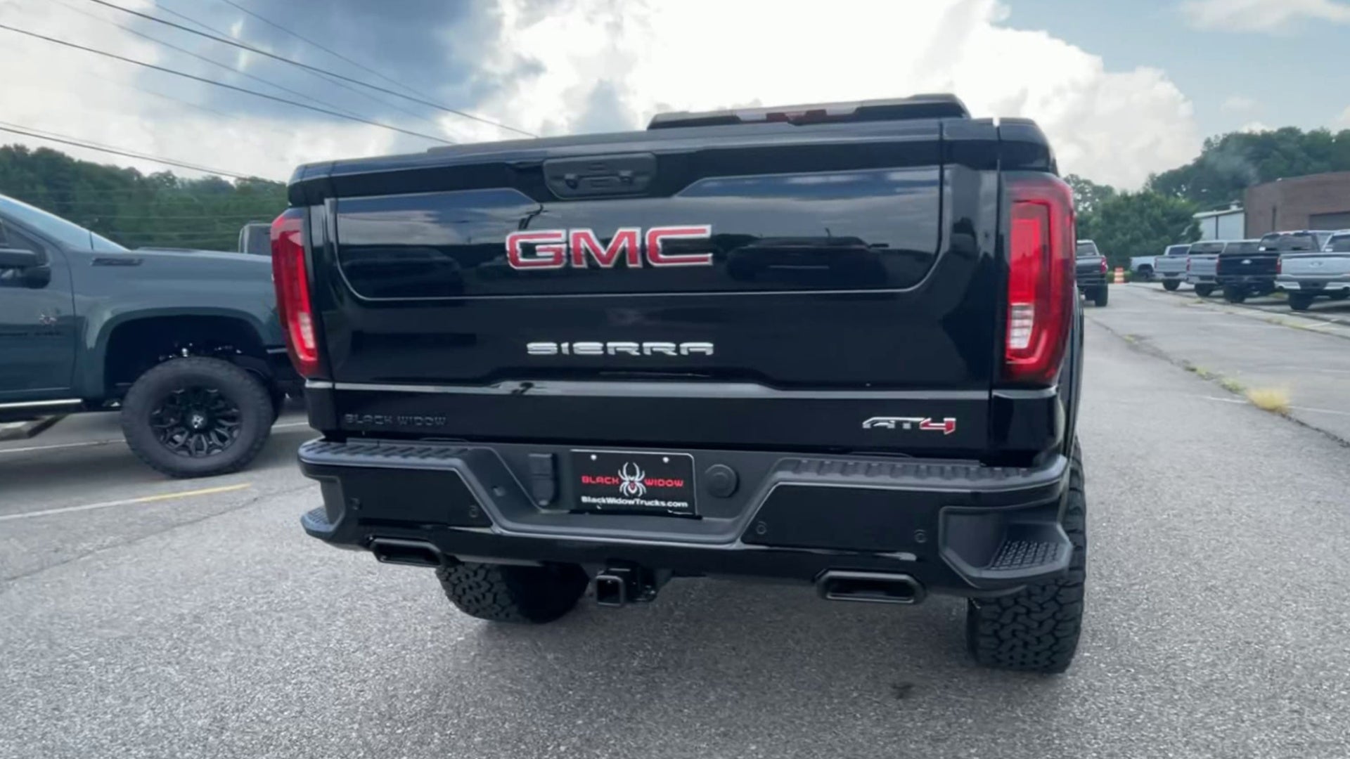 Vehicle Image 9