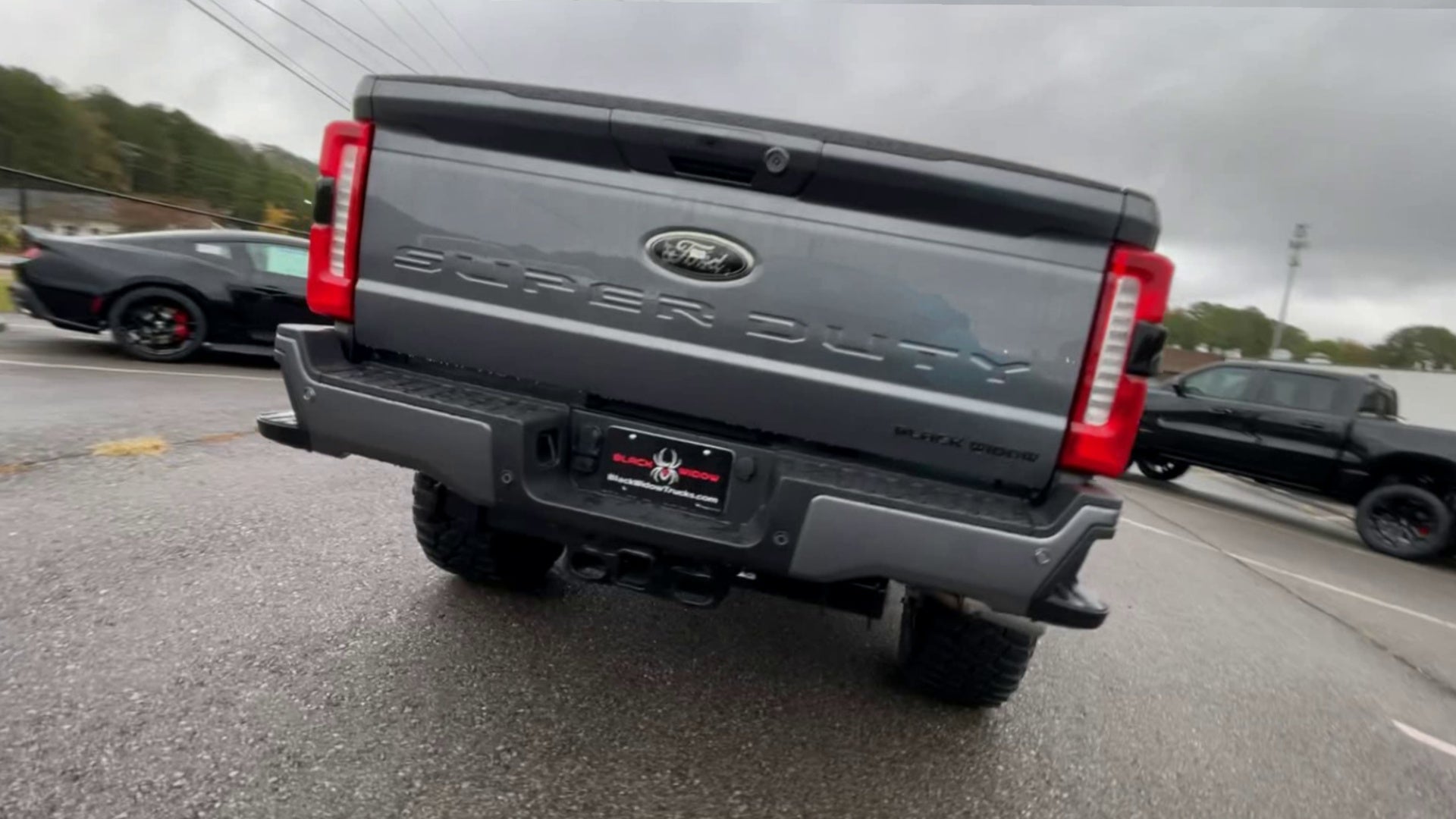 Vehicle Image 9