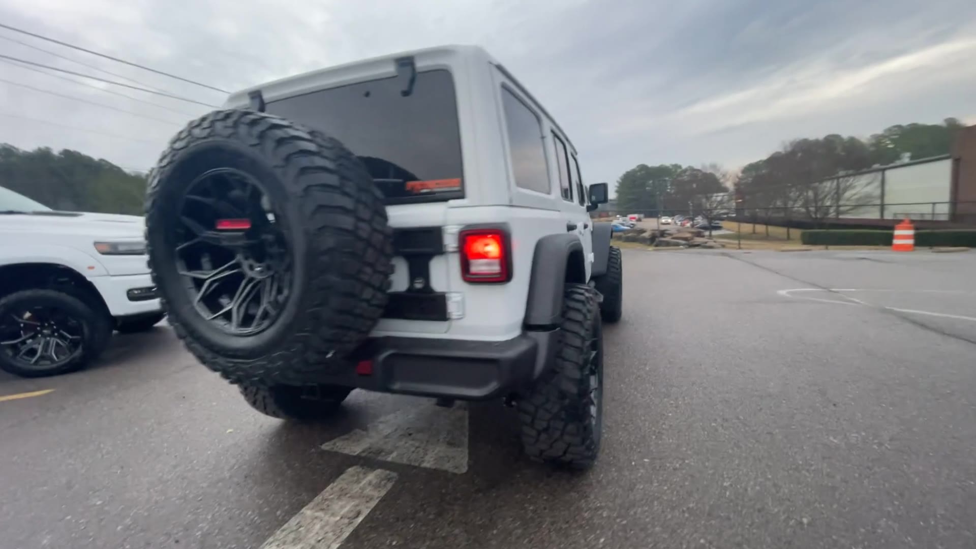 Vehicle Image 9