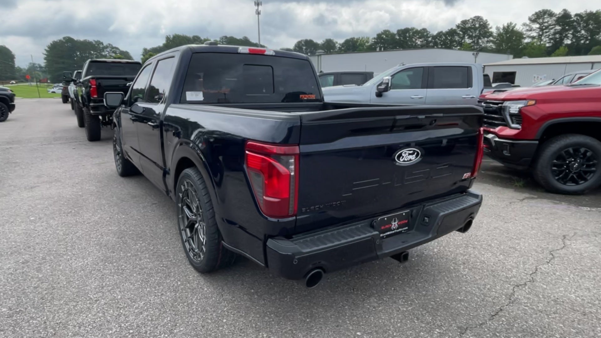 Vehicle Image 9