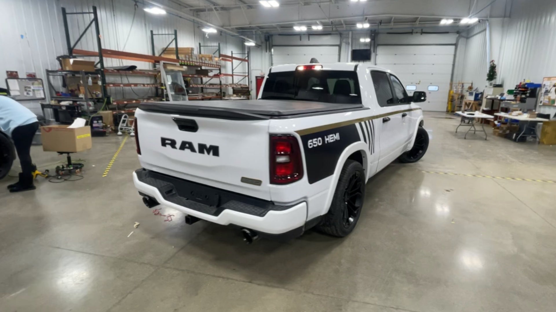 Vehicle Image 9