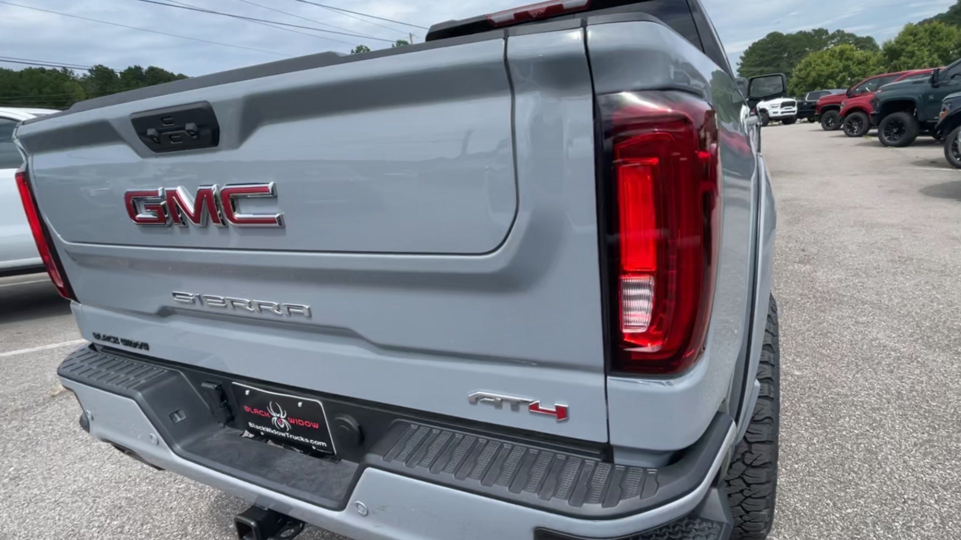 Vehicle Image 9