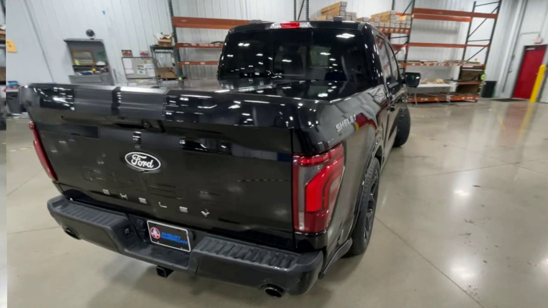 Vehicle Image 9
