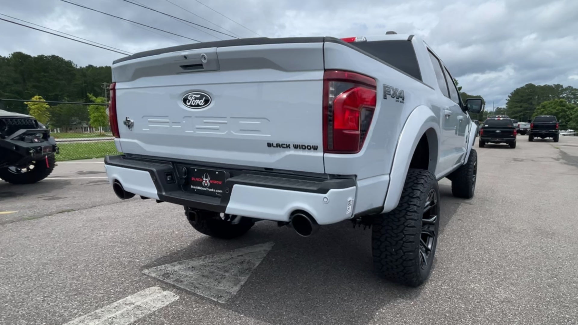 Vehicle Image 9