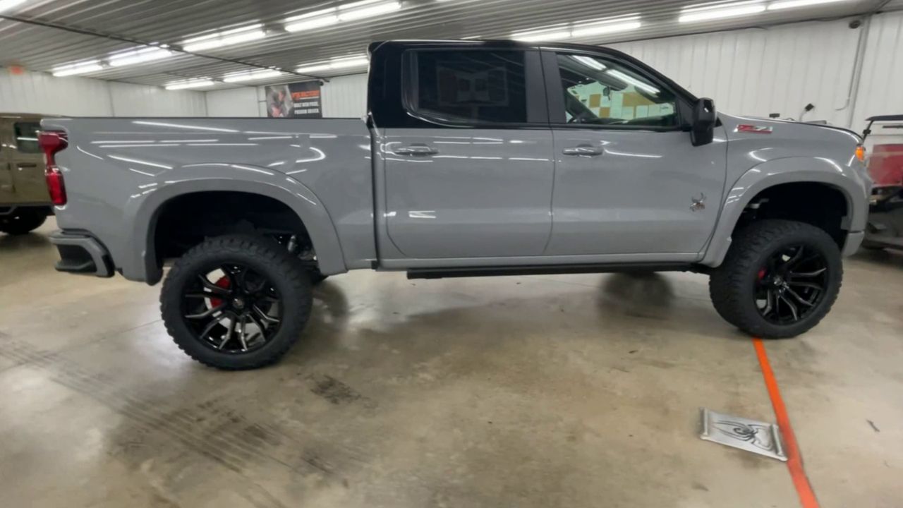 Vehicle Image 9