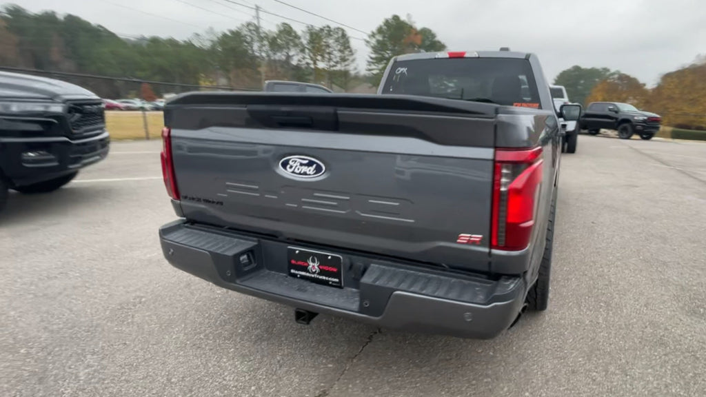 Vehicle Image 9