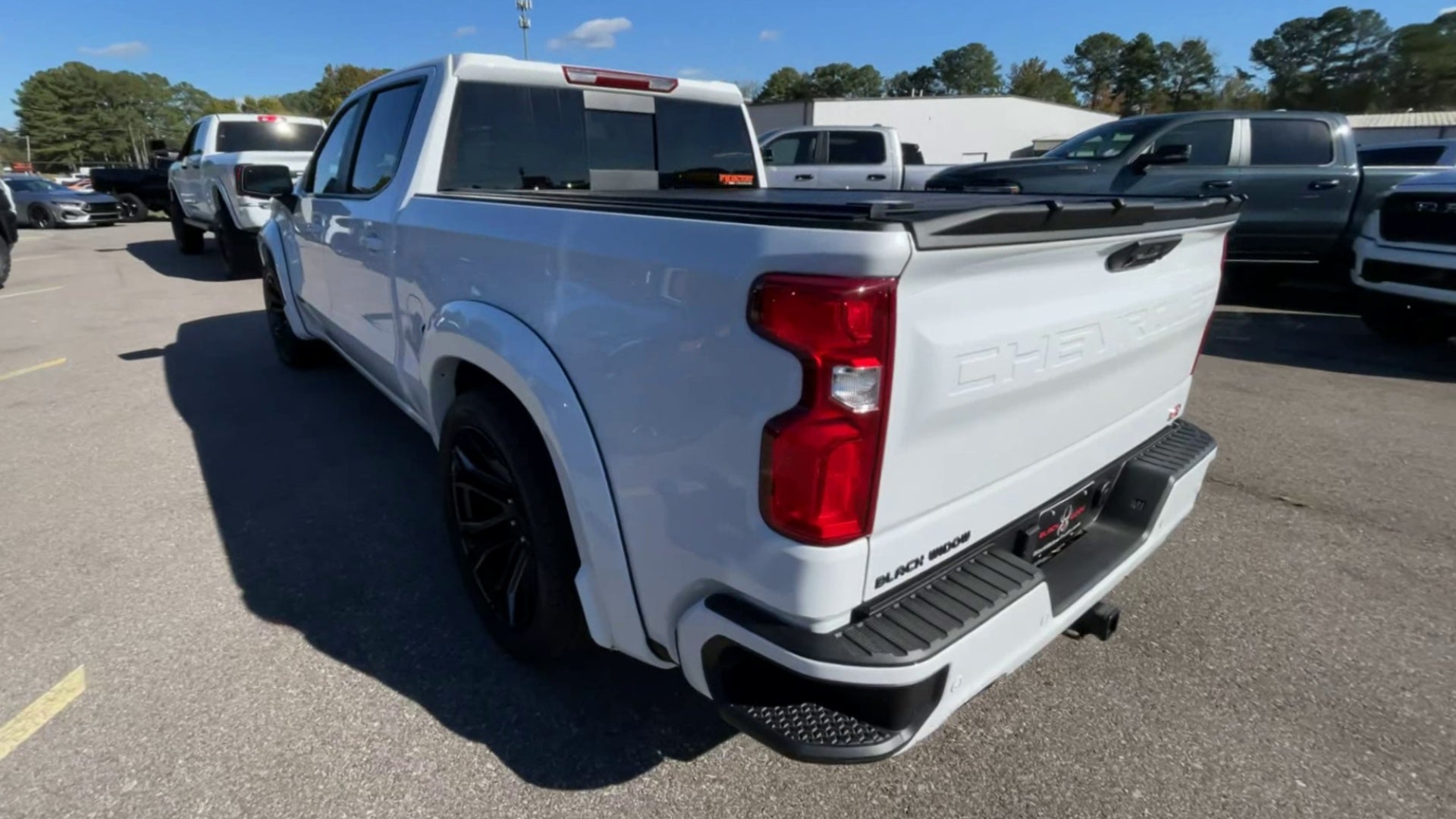 Vehicle Image 9