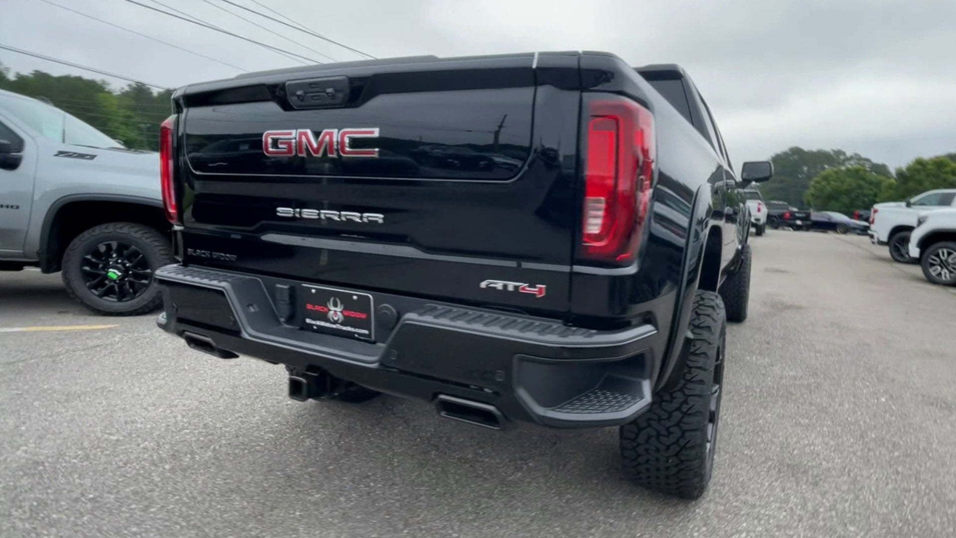 Vehicle Image 9