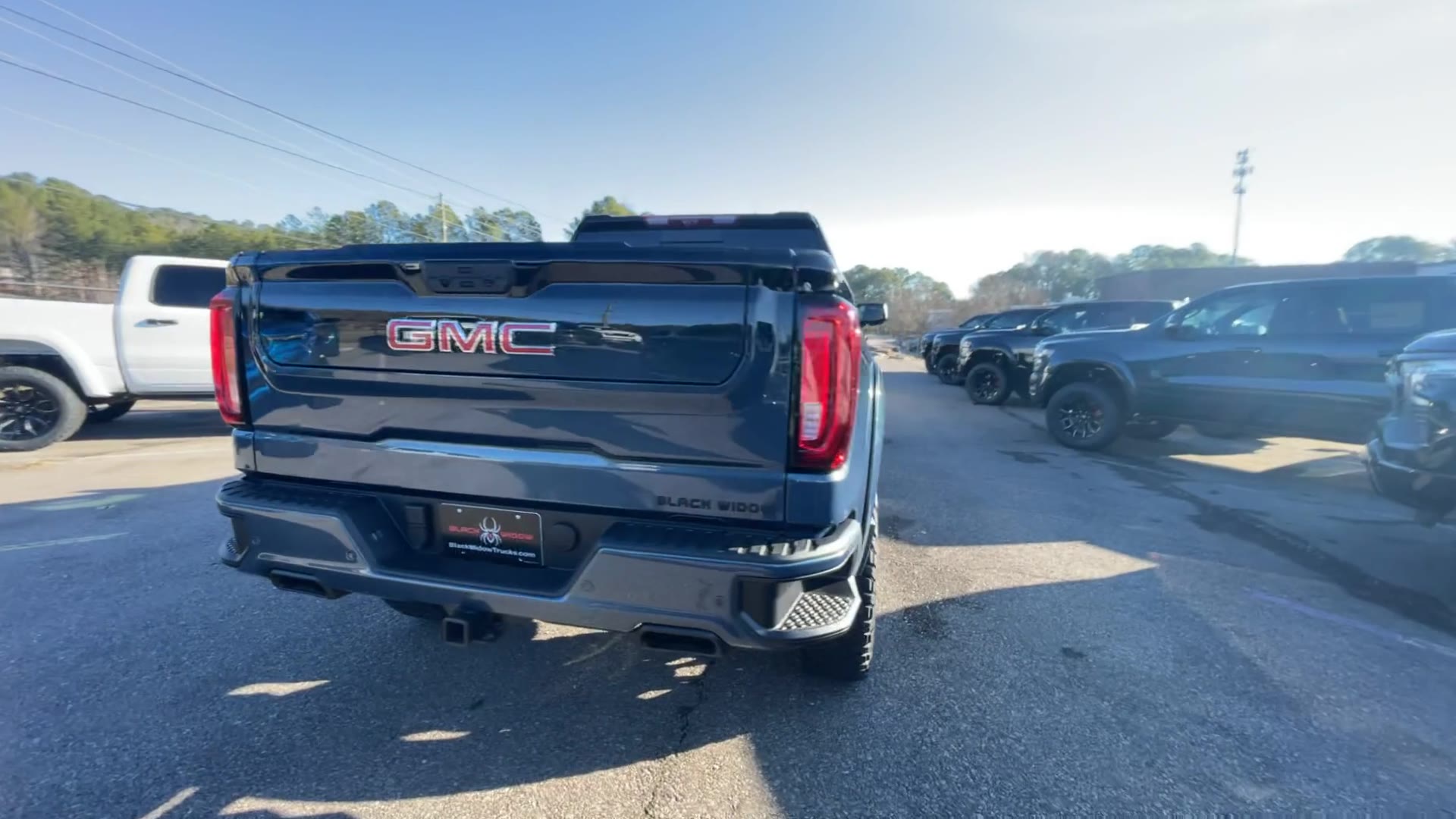 Vehicle Image 9
