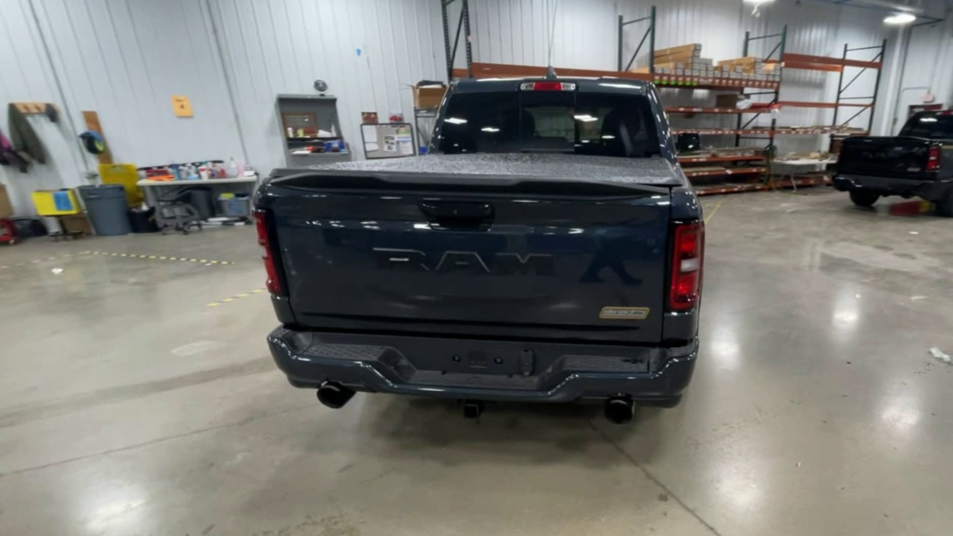 Vehicle Image 9