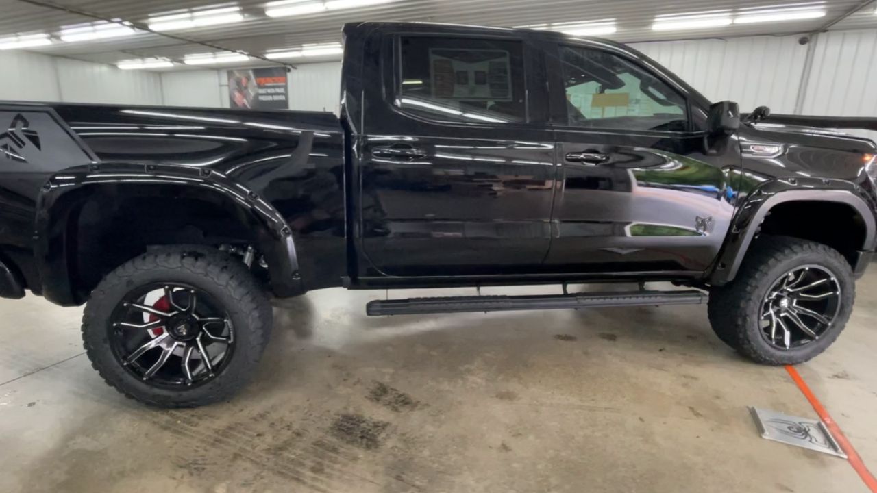 Vehicle Image 9