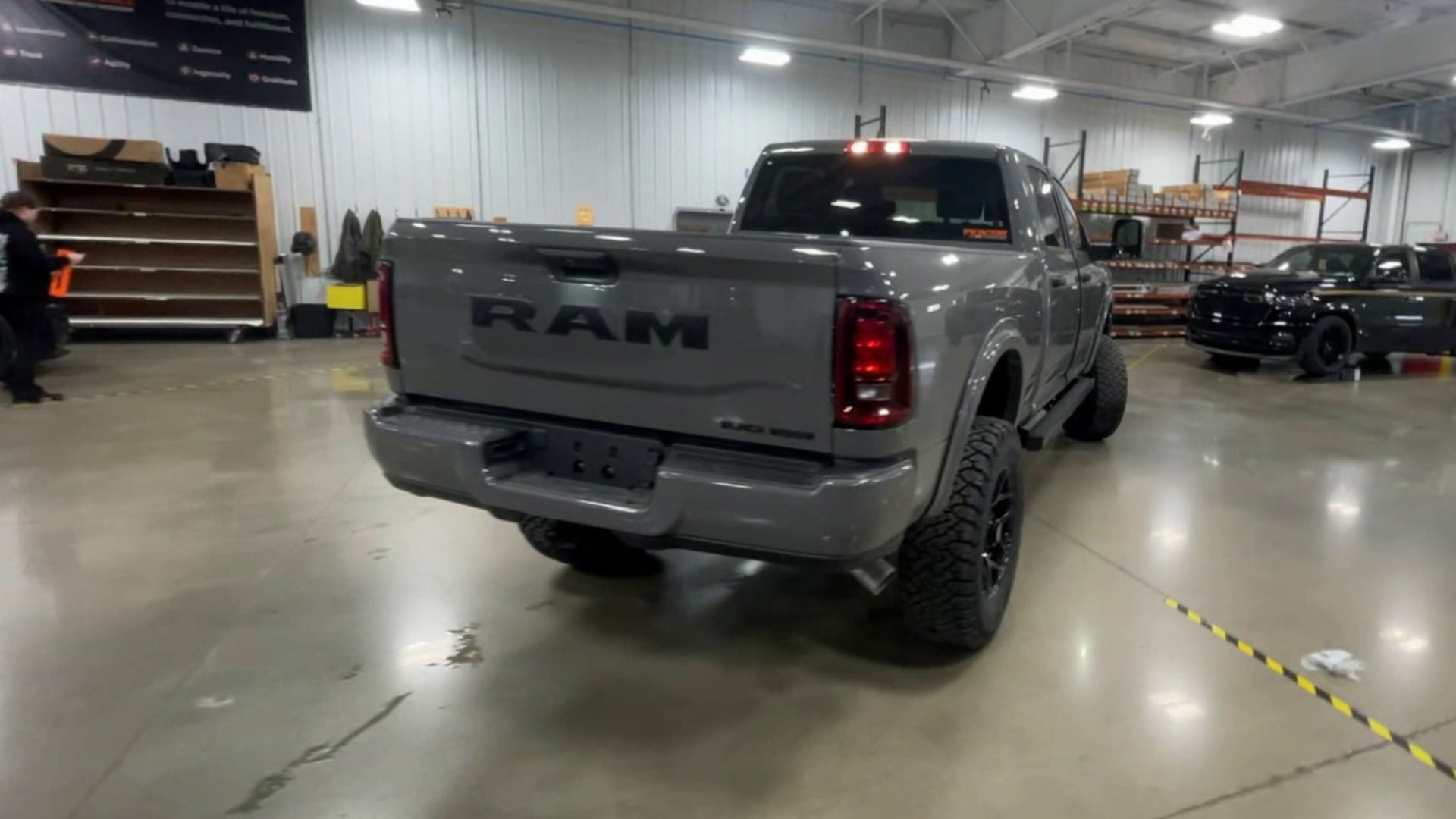 Vehicle Image 9
