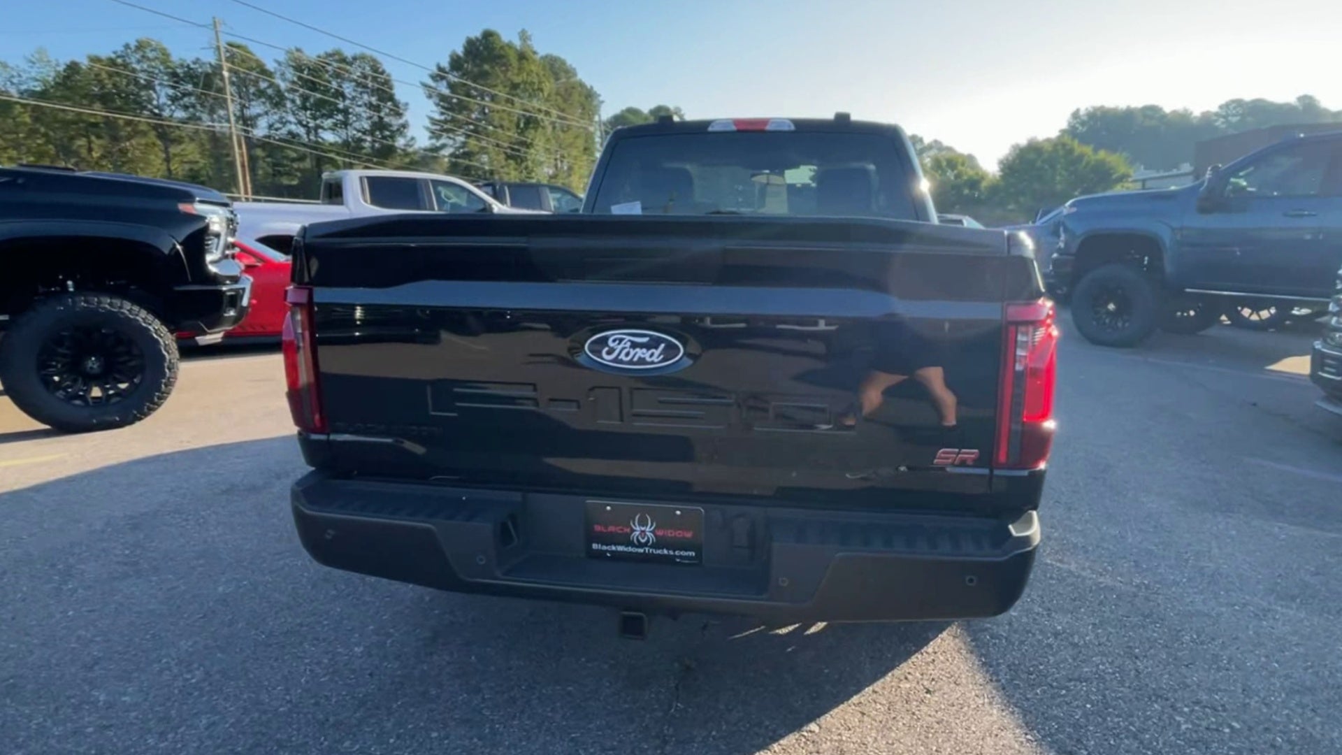 Vehicle Image 9