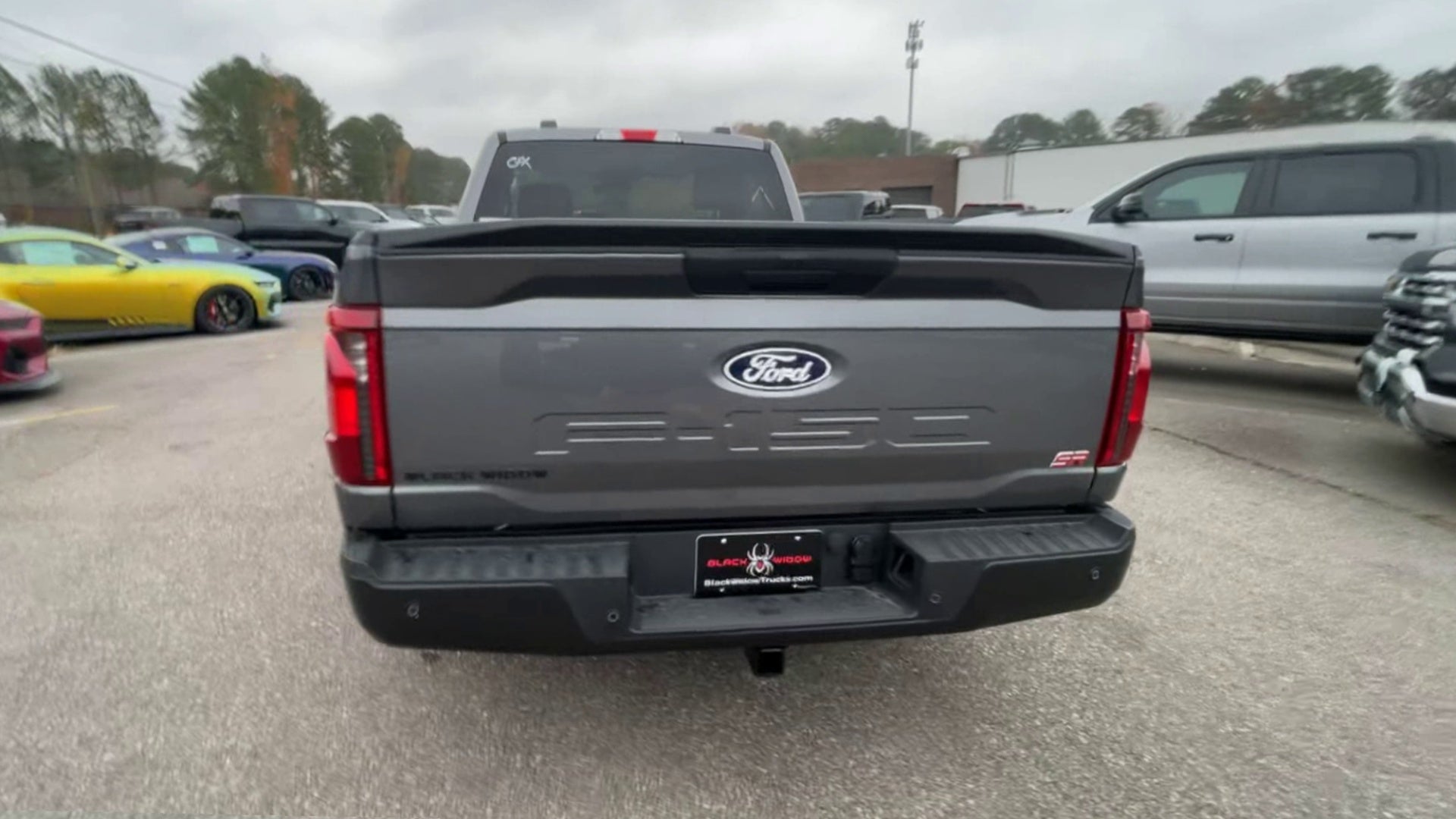Vehicle Image 9