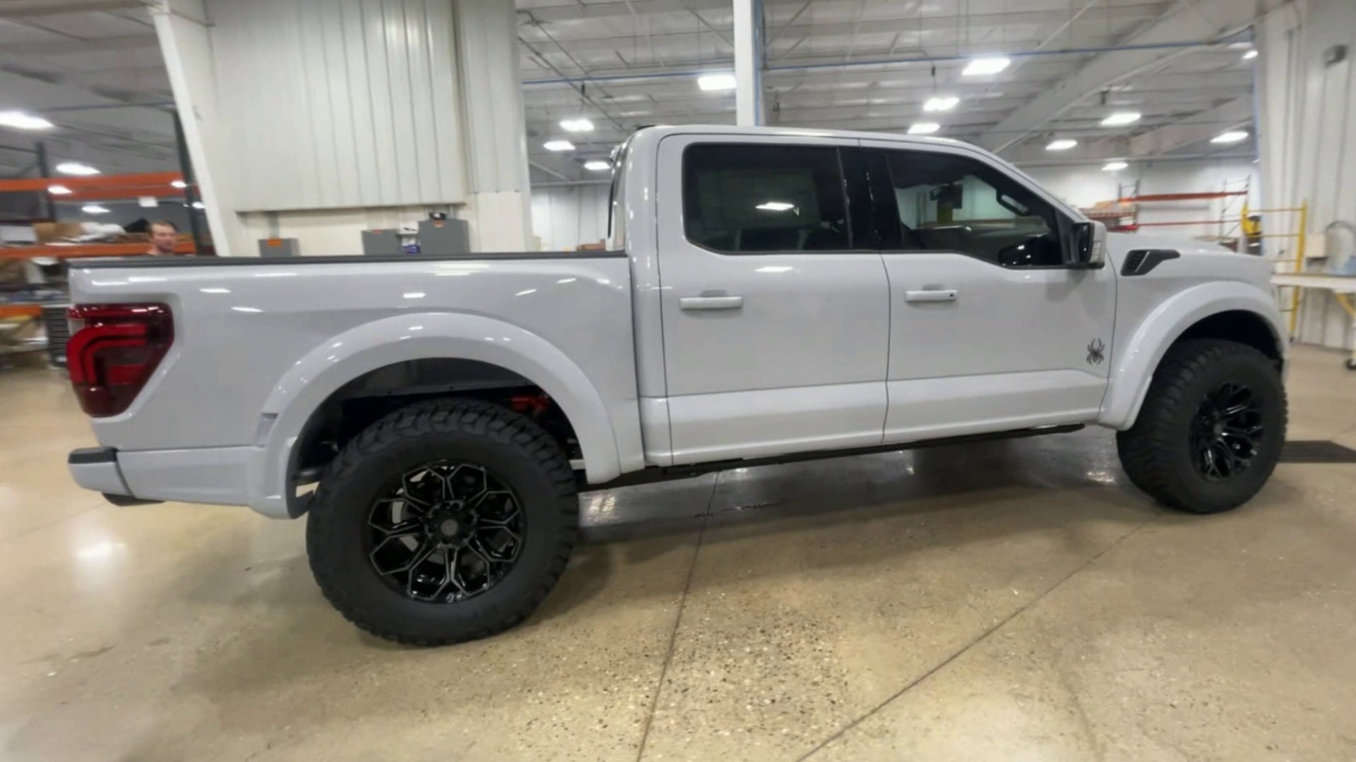 Vehicle Image 9