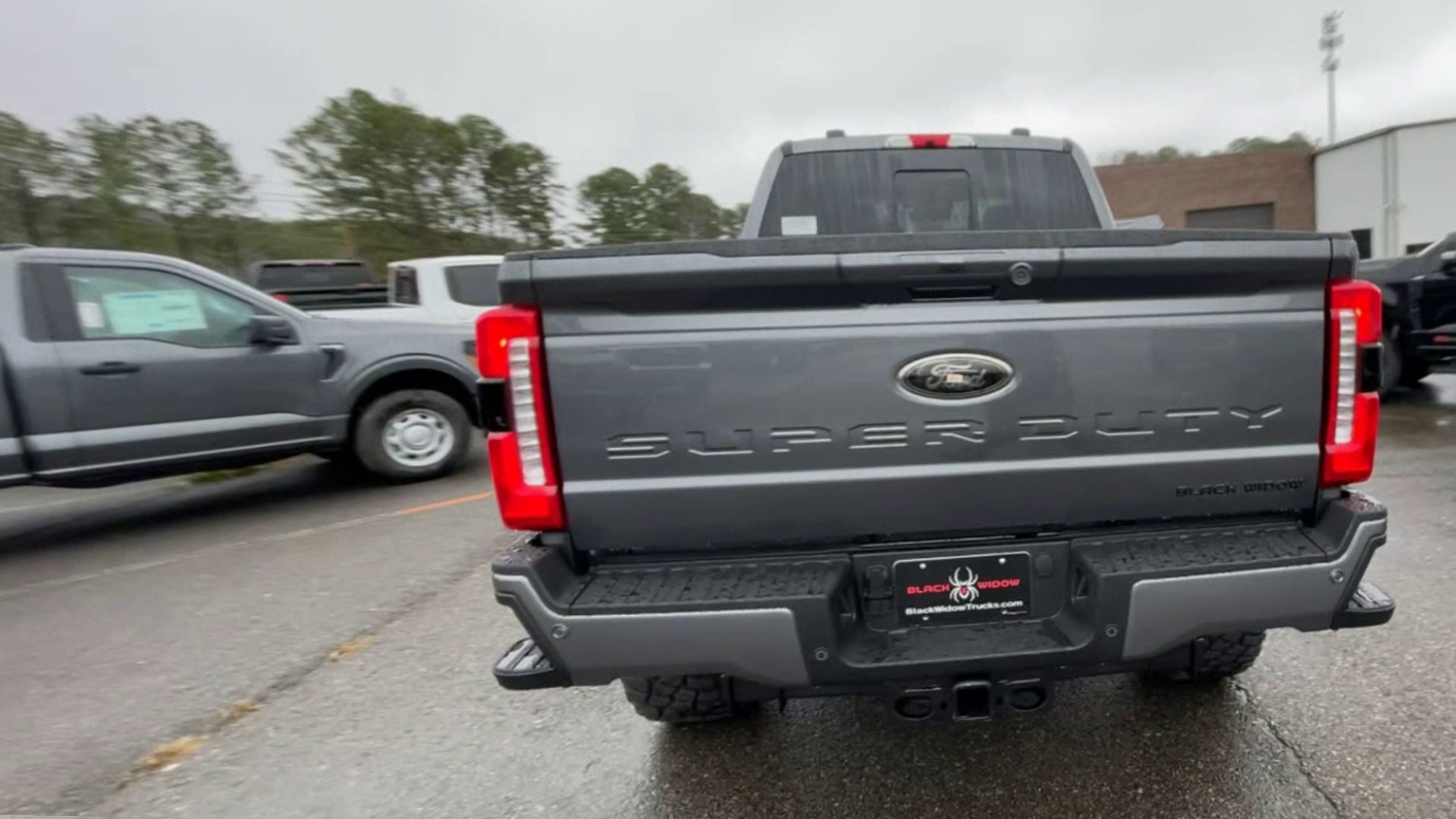 Vehicle Image 9