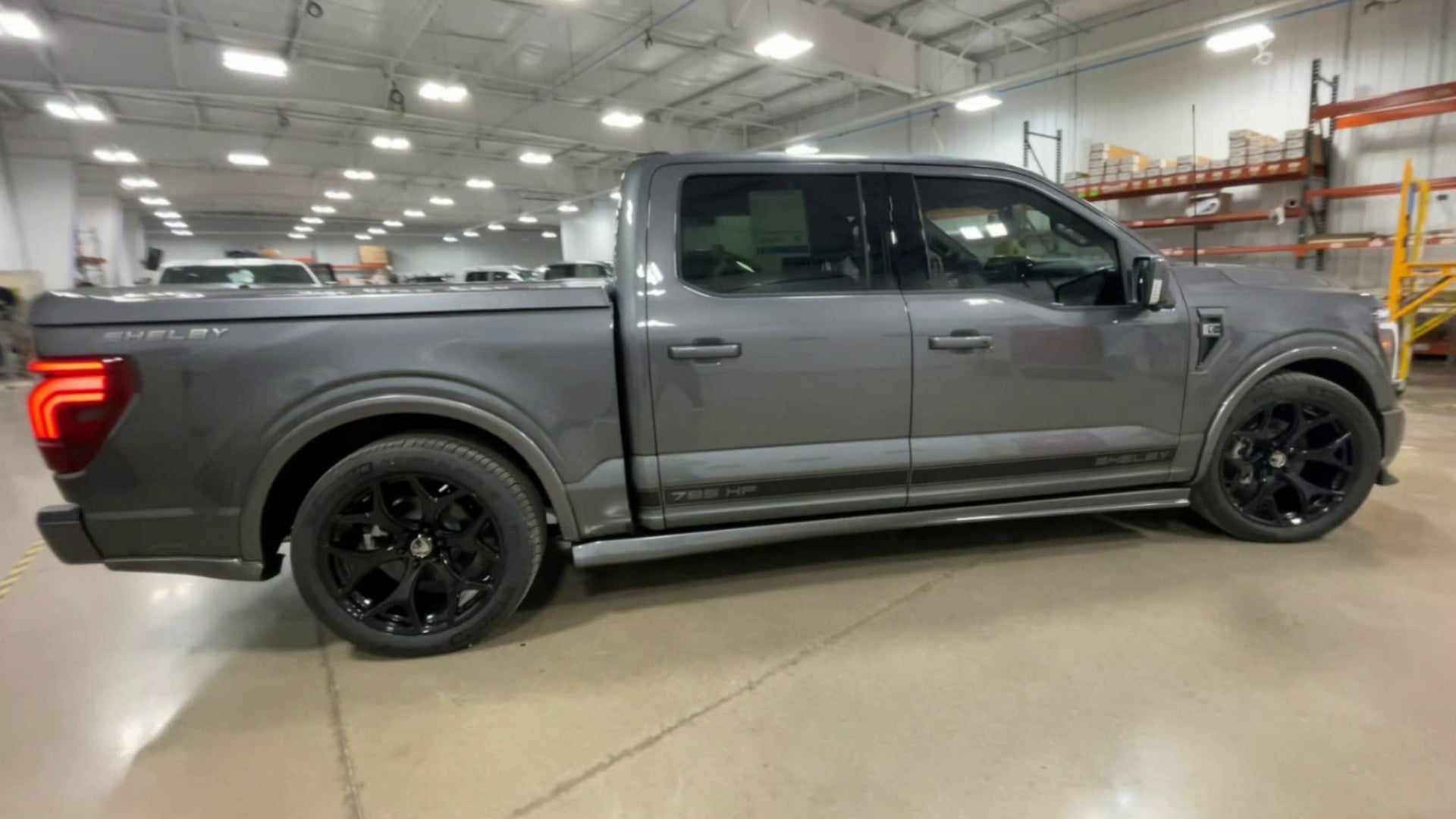 Vehicle Image 9