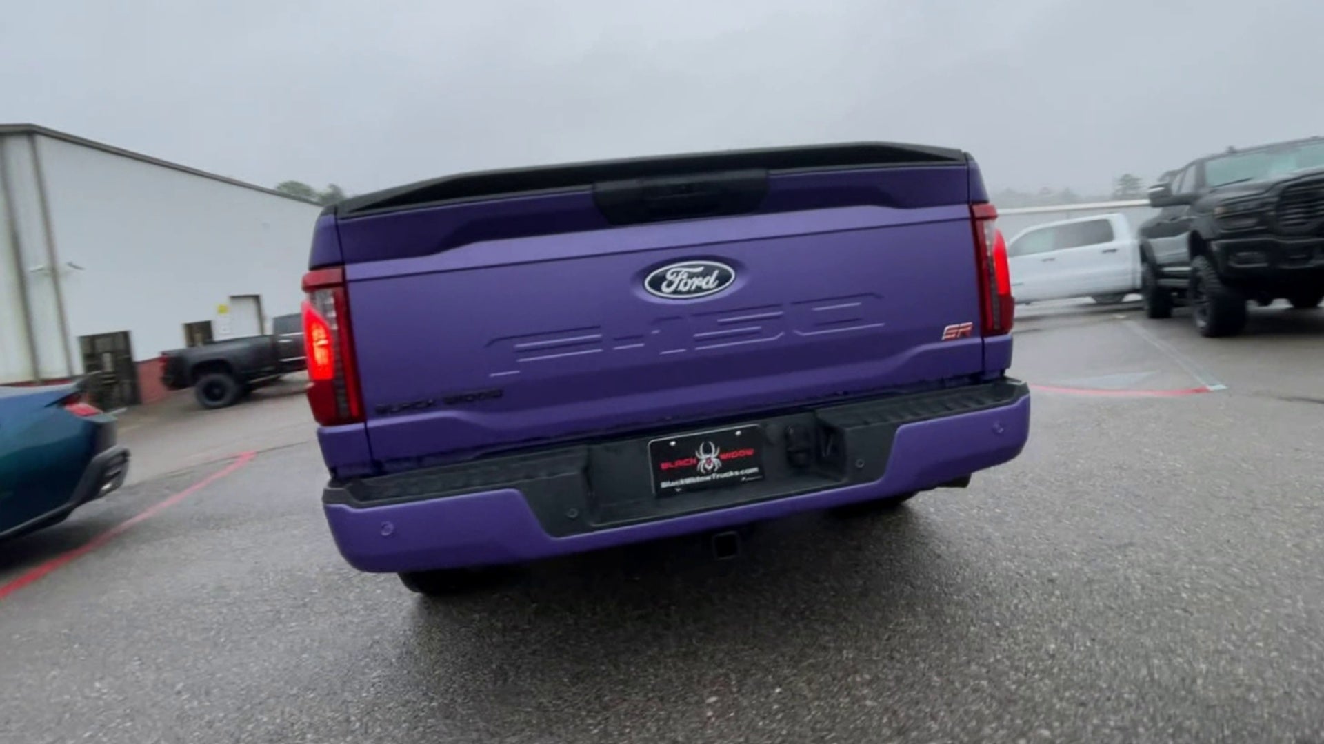 Vehicle Image 9