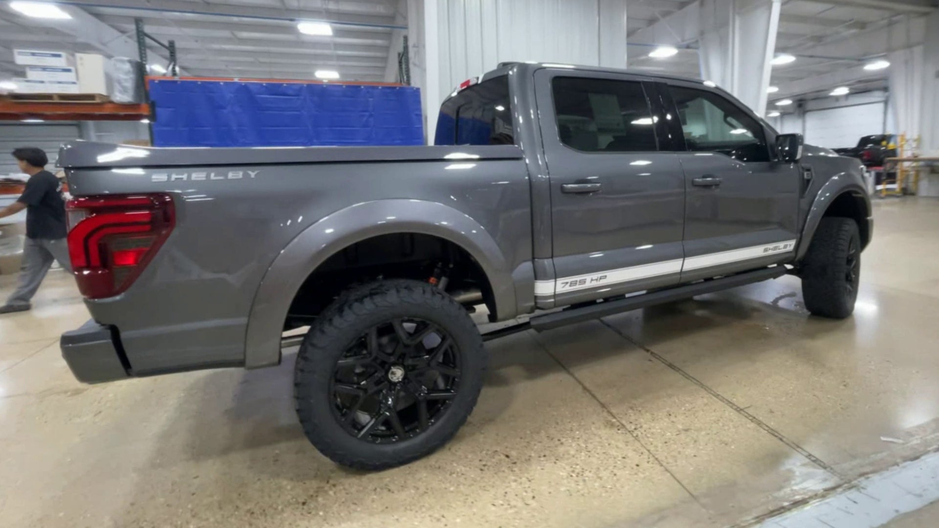 Vehicle Image 9