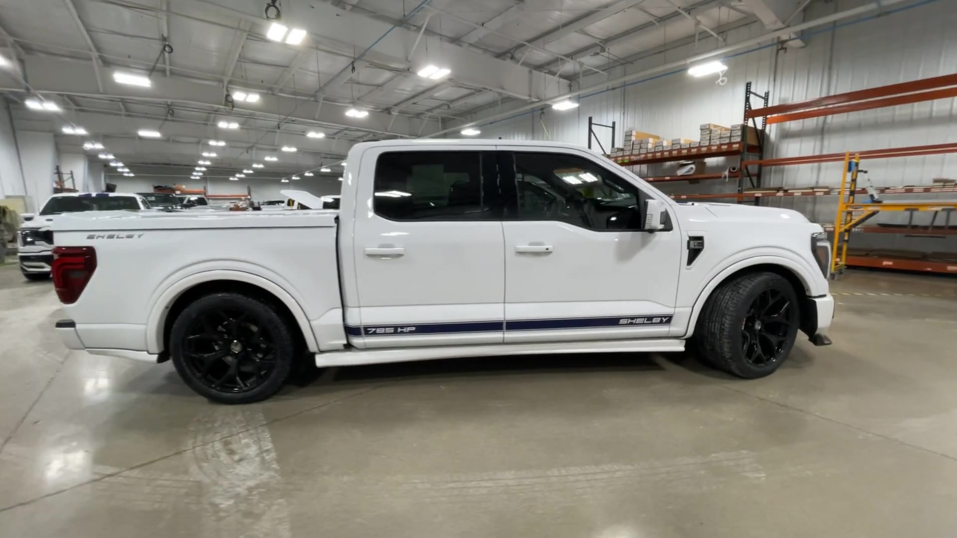 Vehicle Image 9
