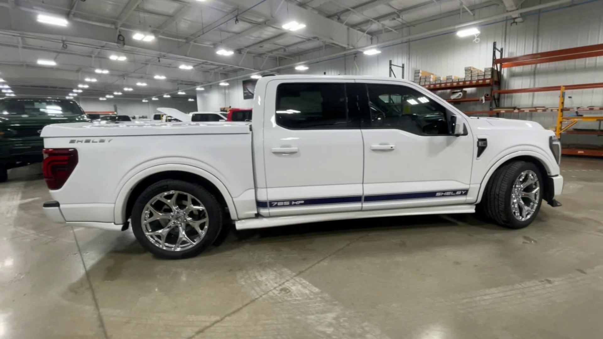 Vehicle Image 9
