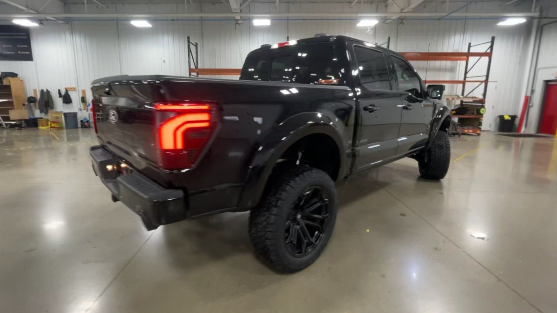 Vehicle Image 9