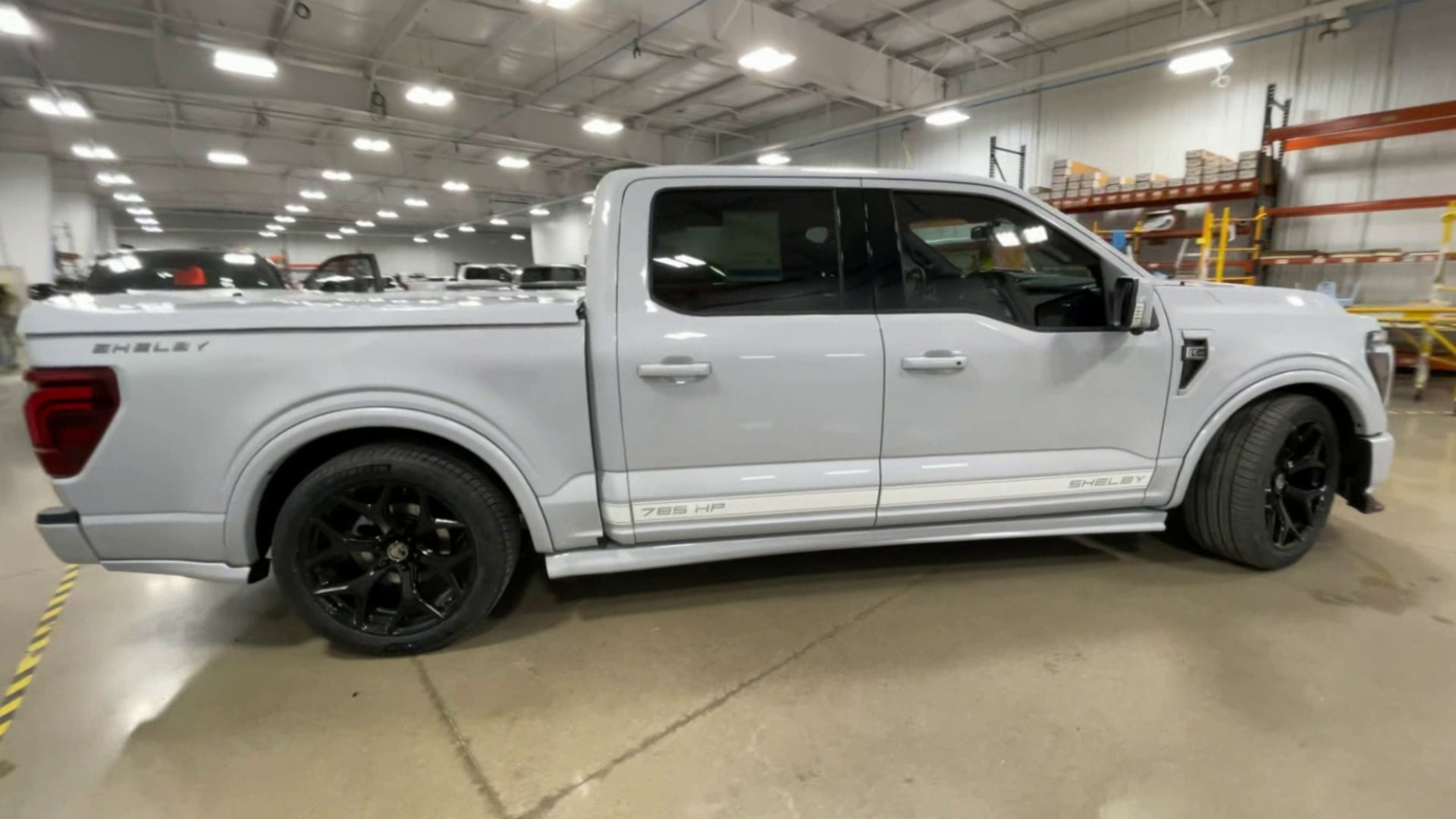 Vehicle Image 9
