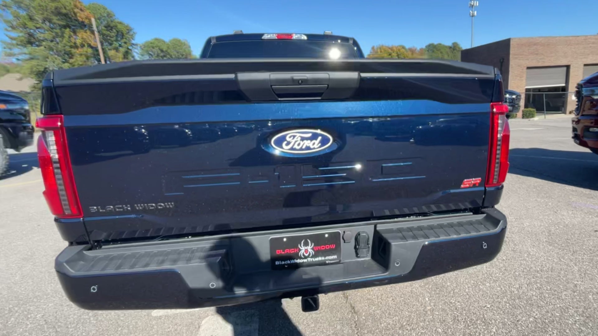 Vehicle Image 9