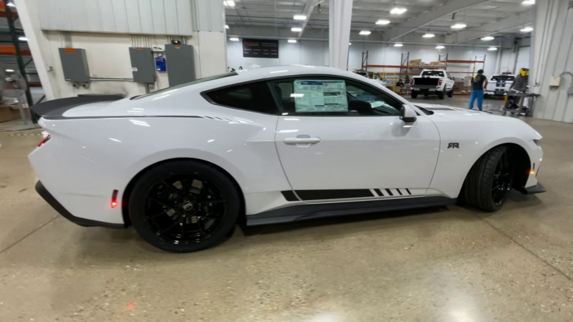 Vehicle Image 9