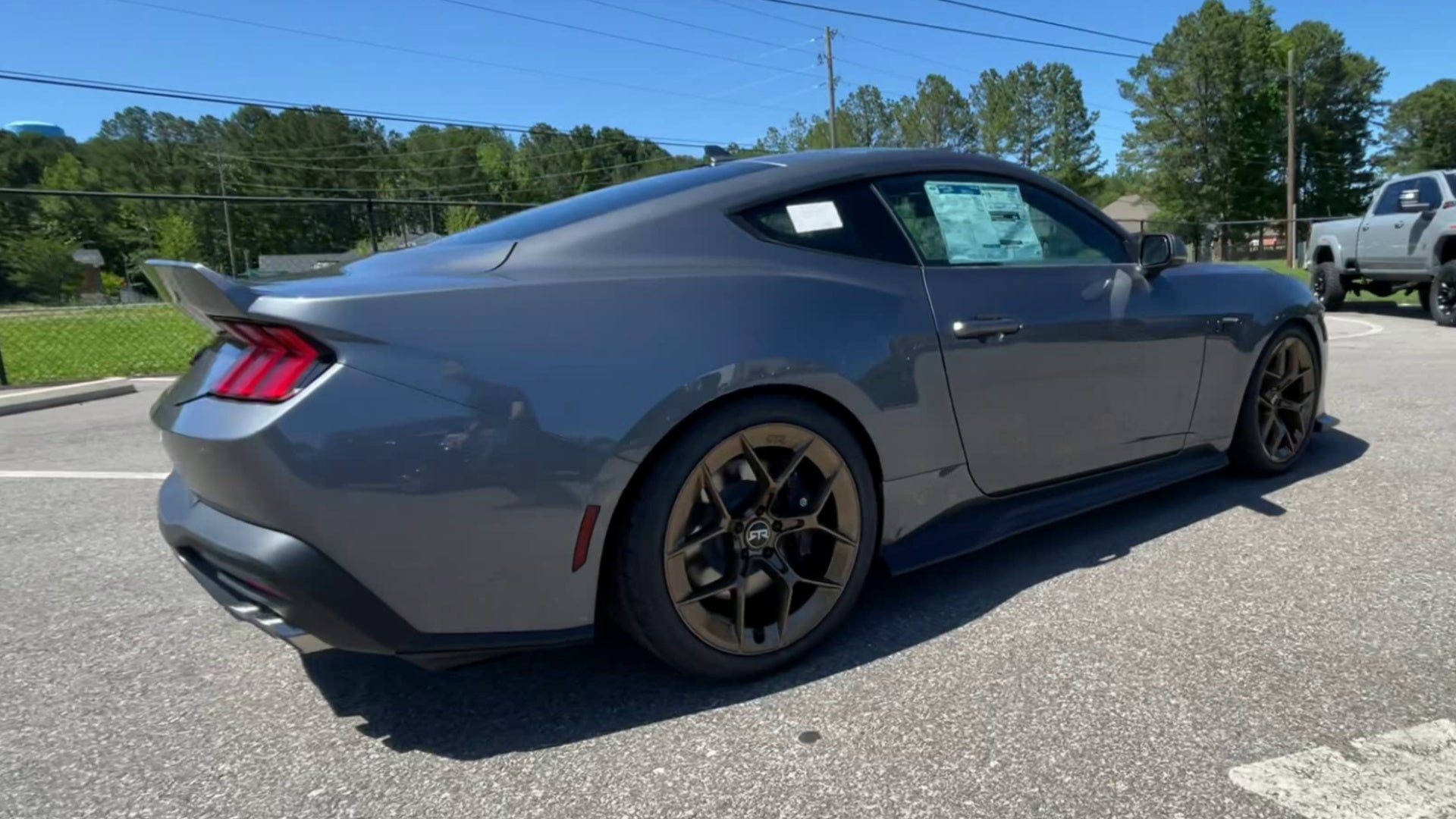 Vehicle Image 9