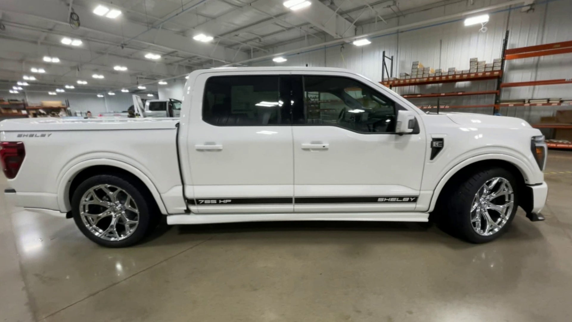 Vehicle Image 9