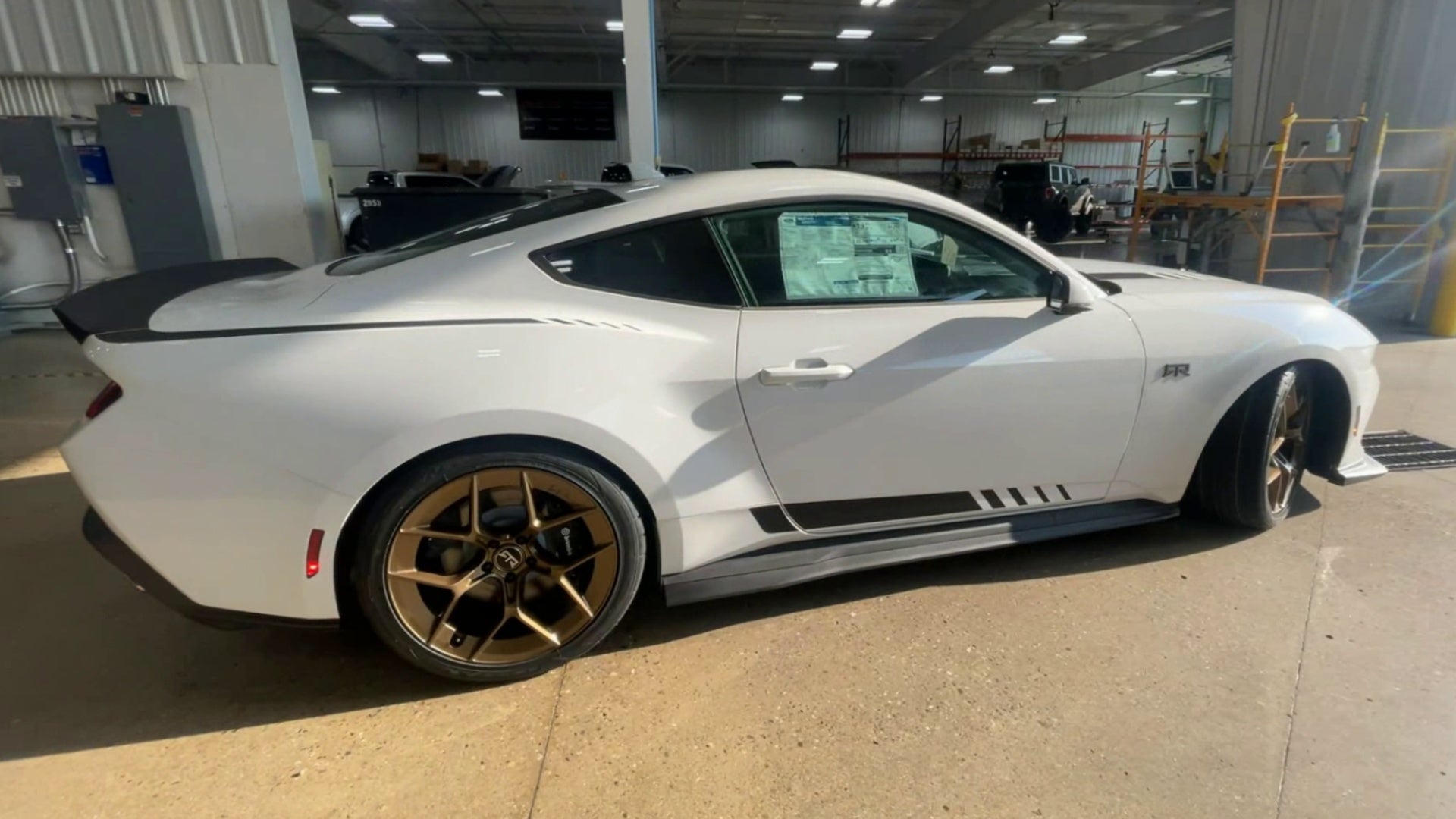 Vehicle Image 9