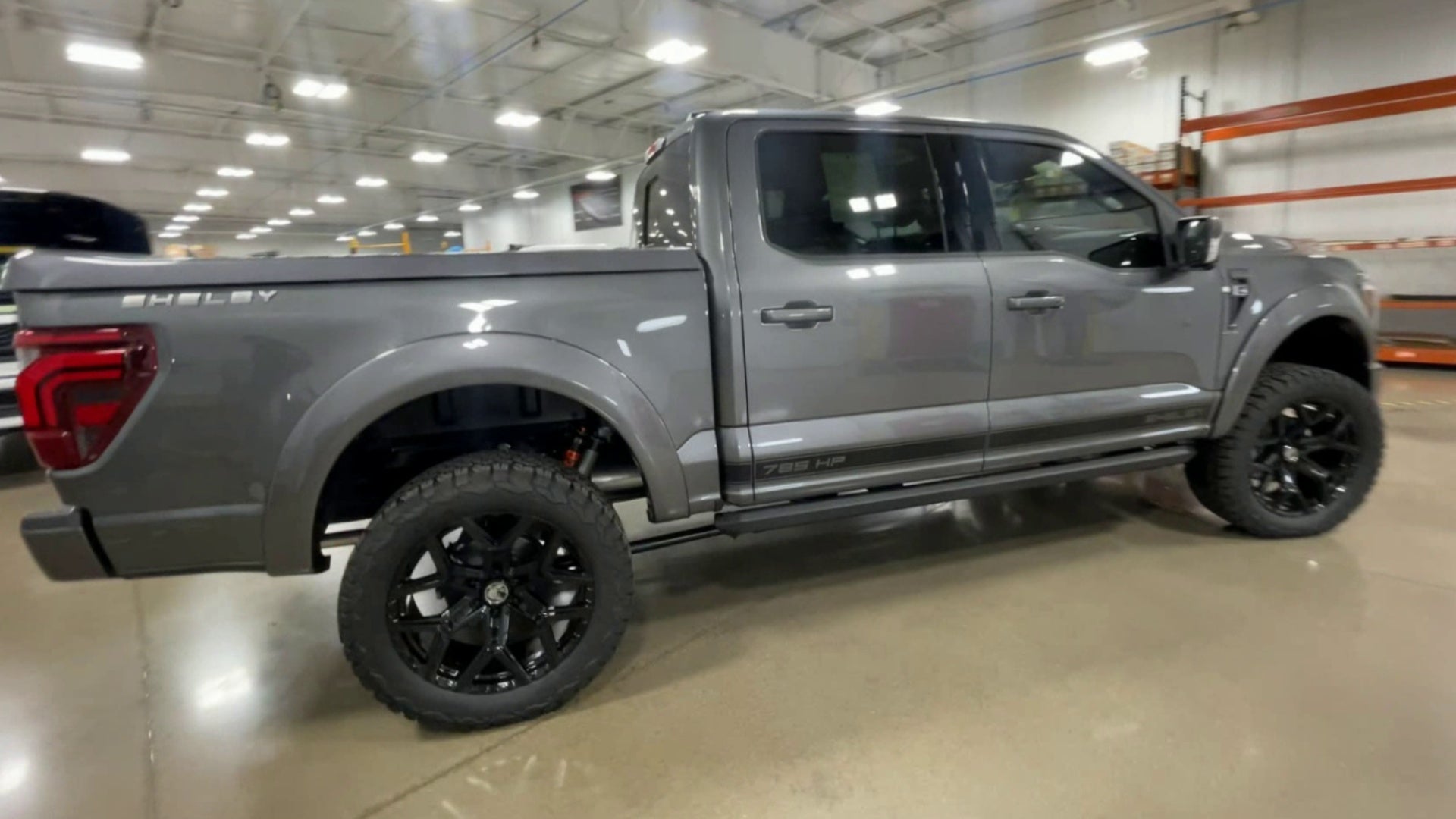 Vehicle Image 9