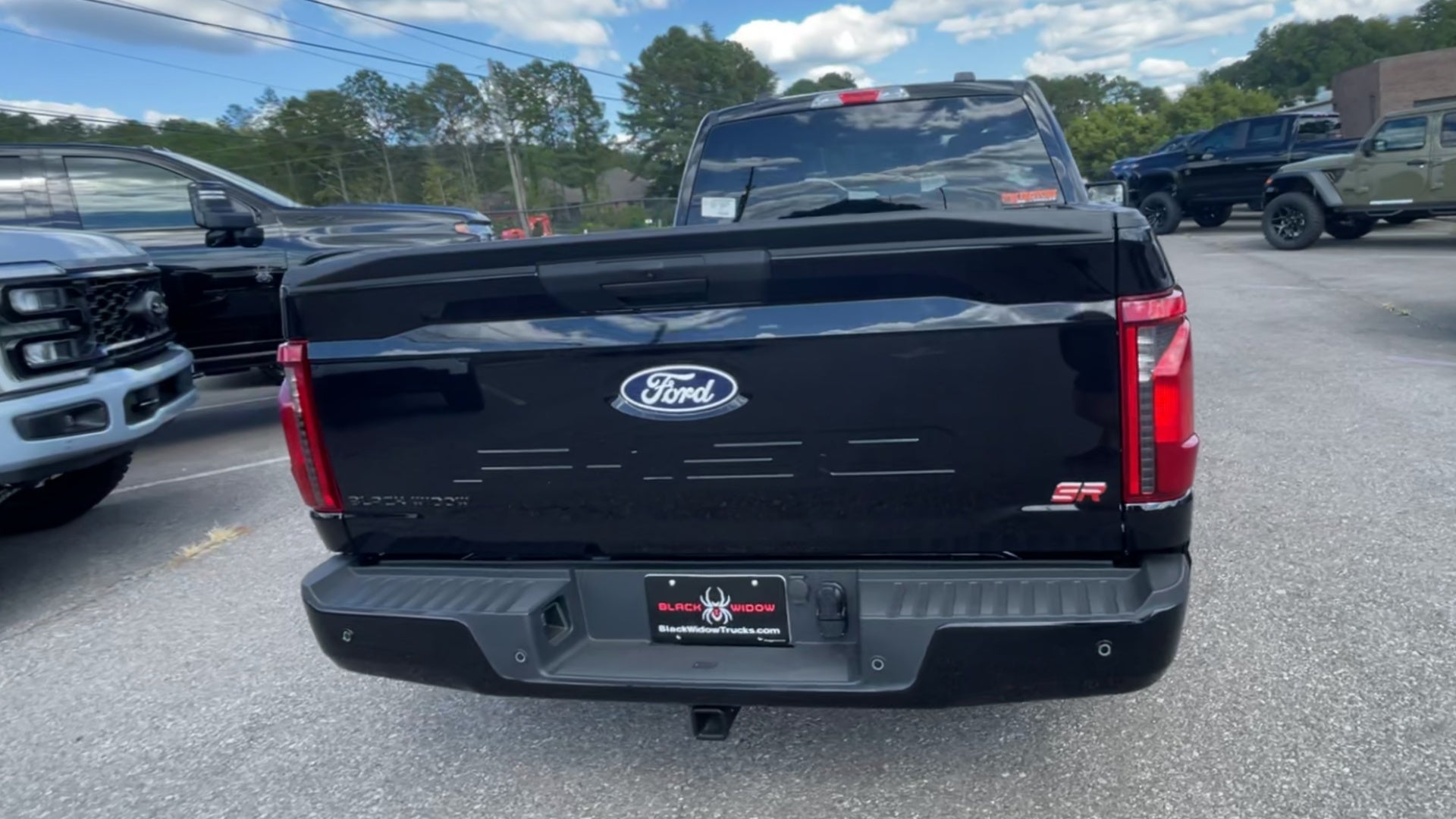 Vehicle Image 9