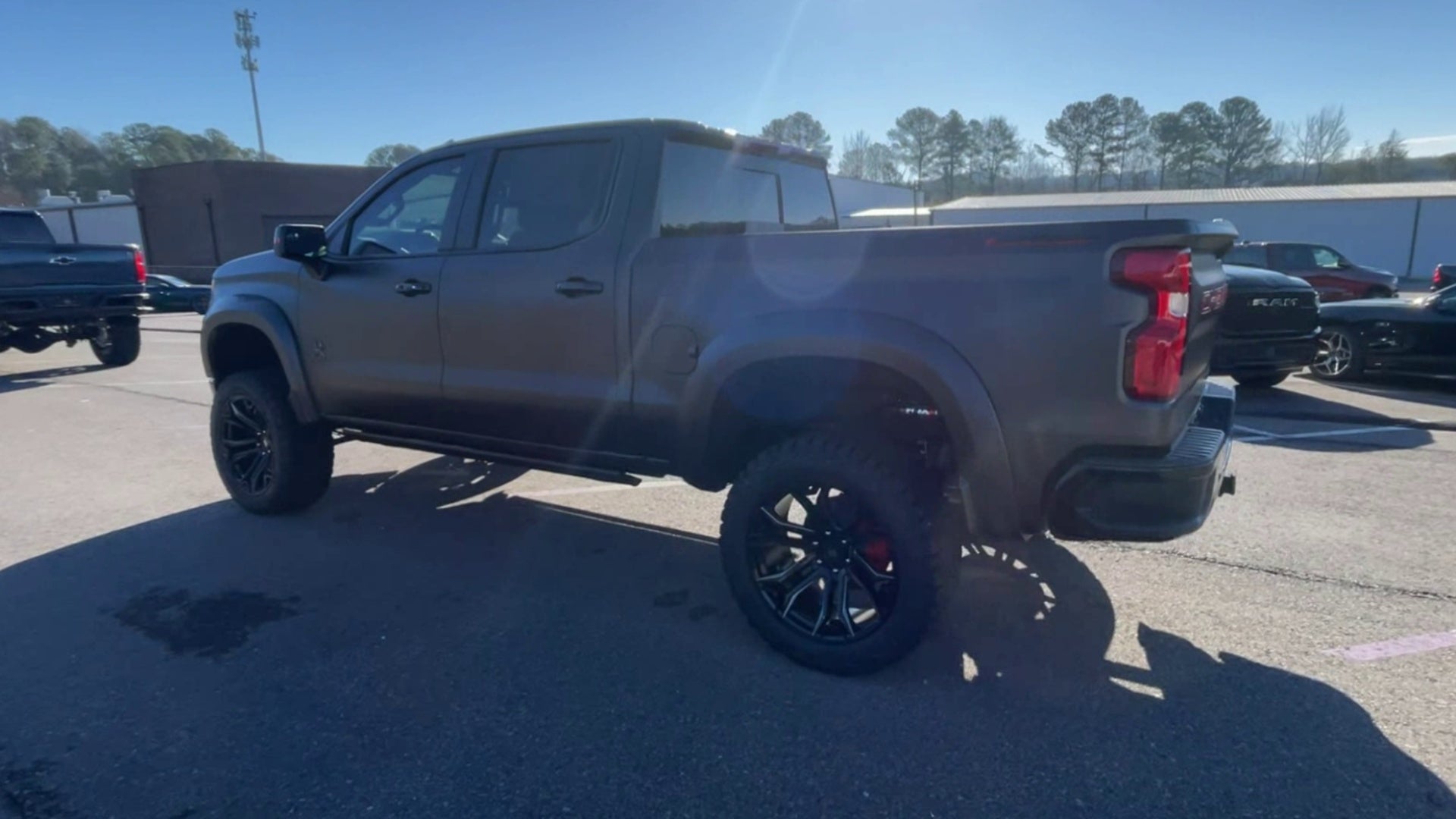 Vehicle Image 9