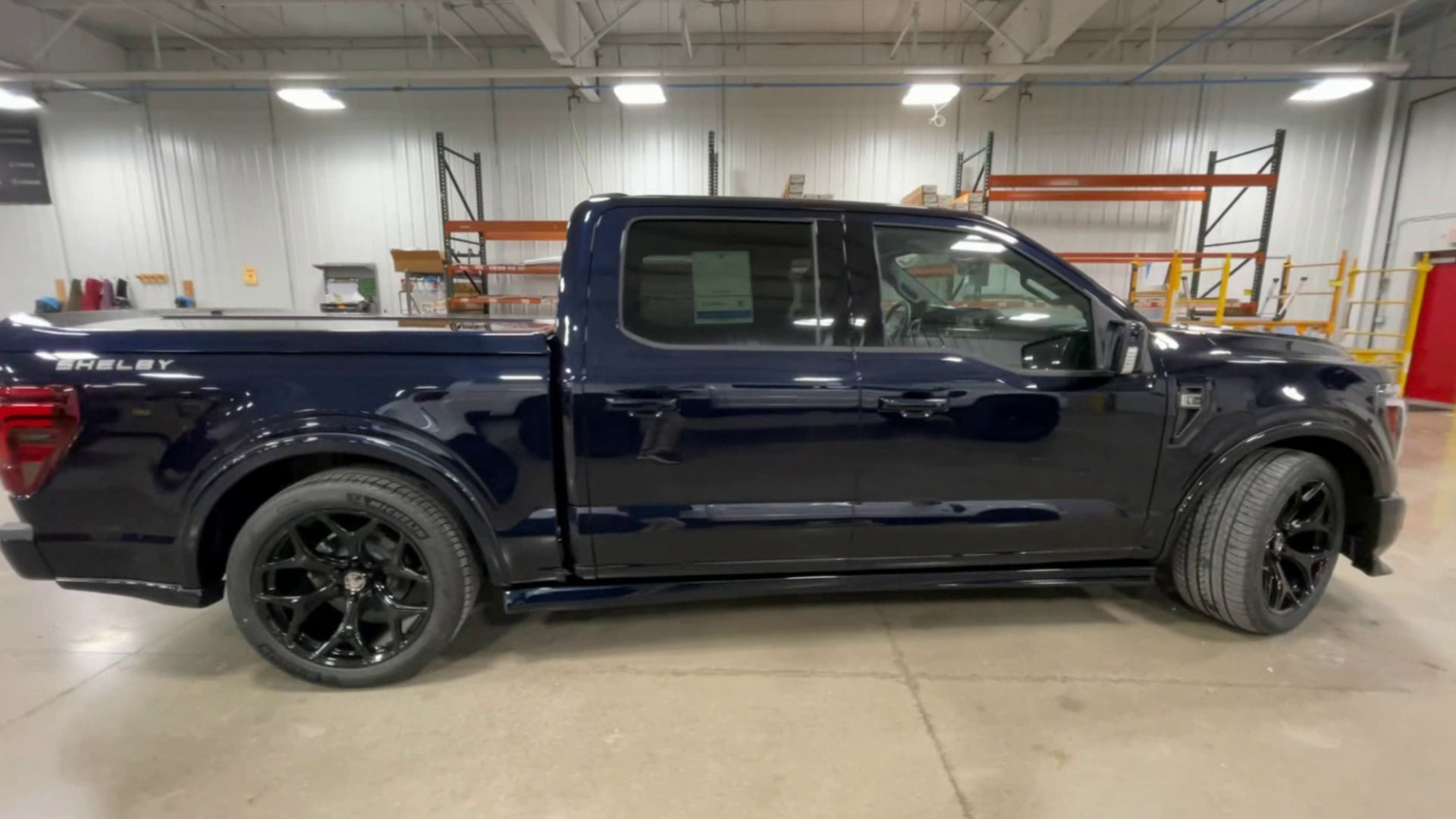 Vehicle Image 9