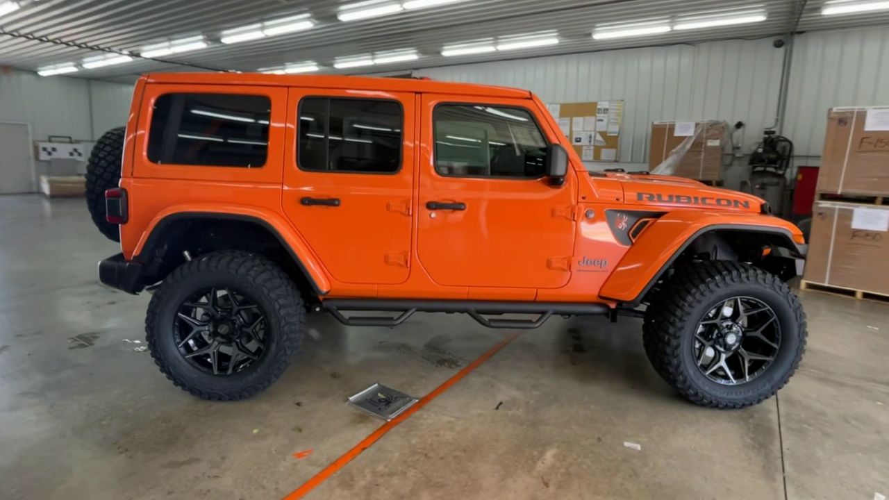 Vehicle Image 9