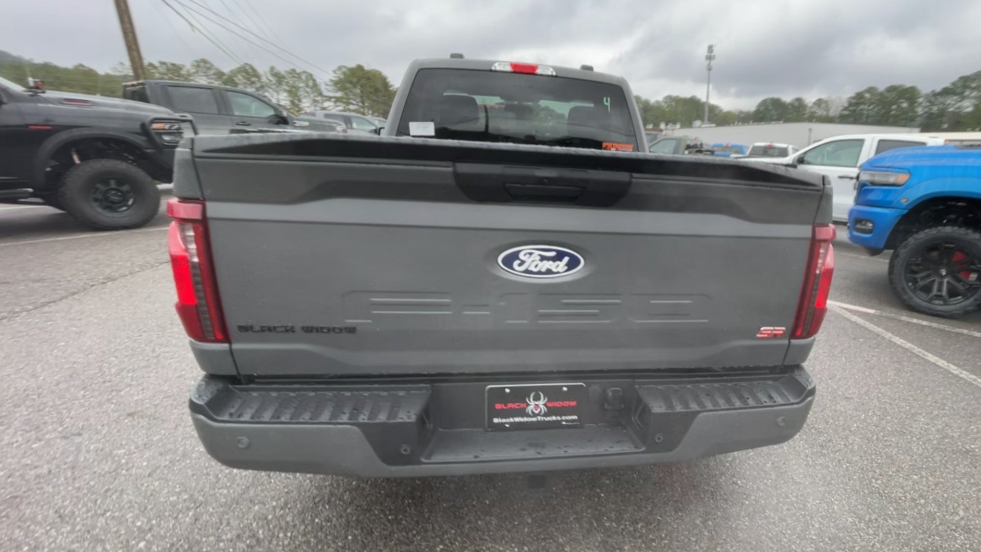 Vehicle Image 9