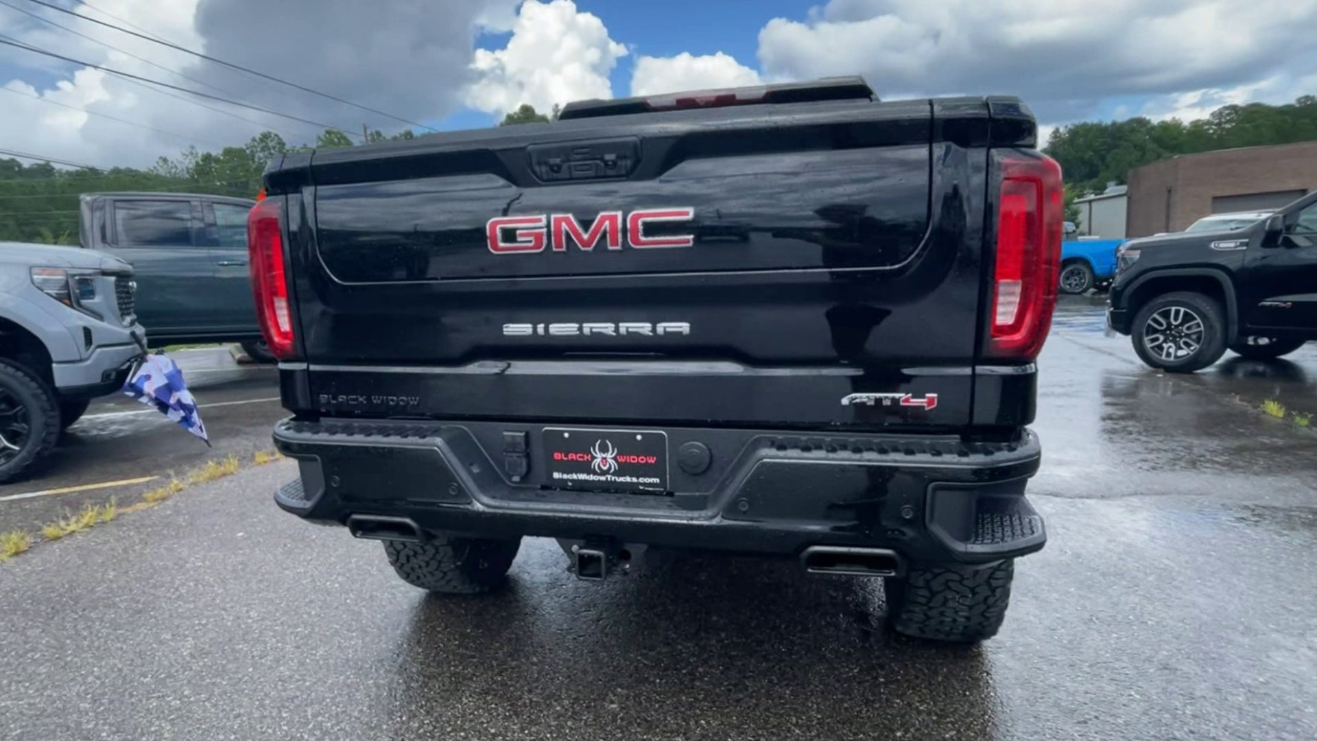 Vehicle Image 9