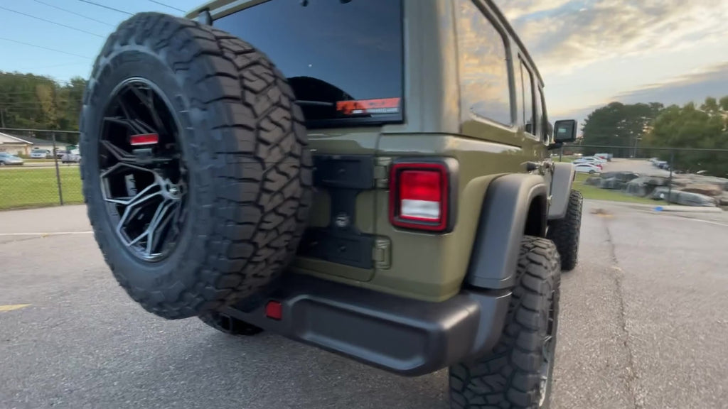 Vehicle Image 9