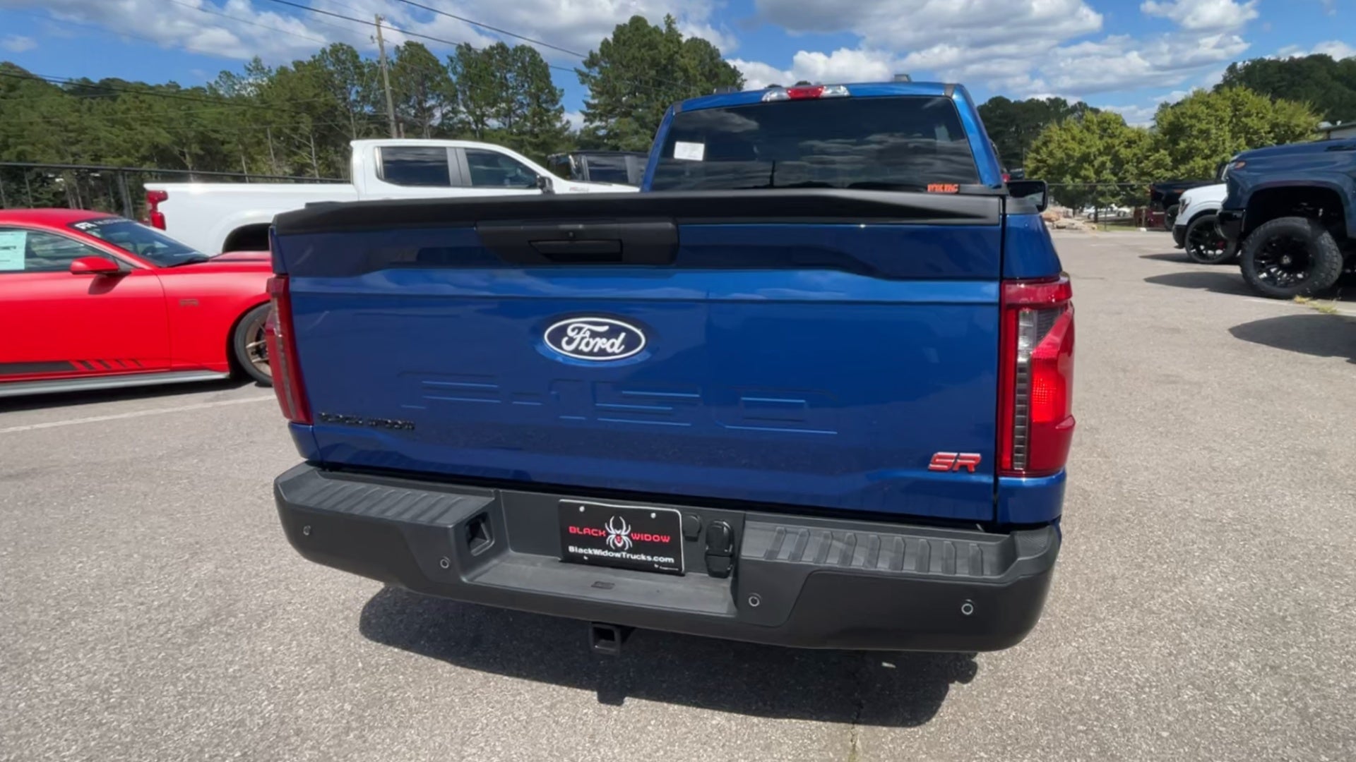 Vehicle Image 9