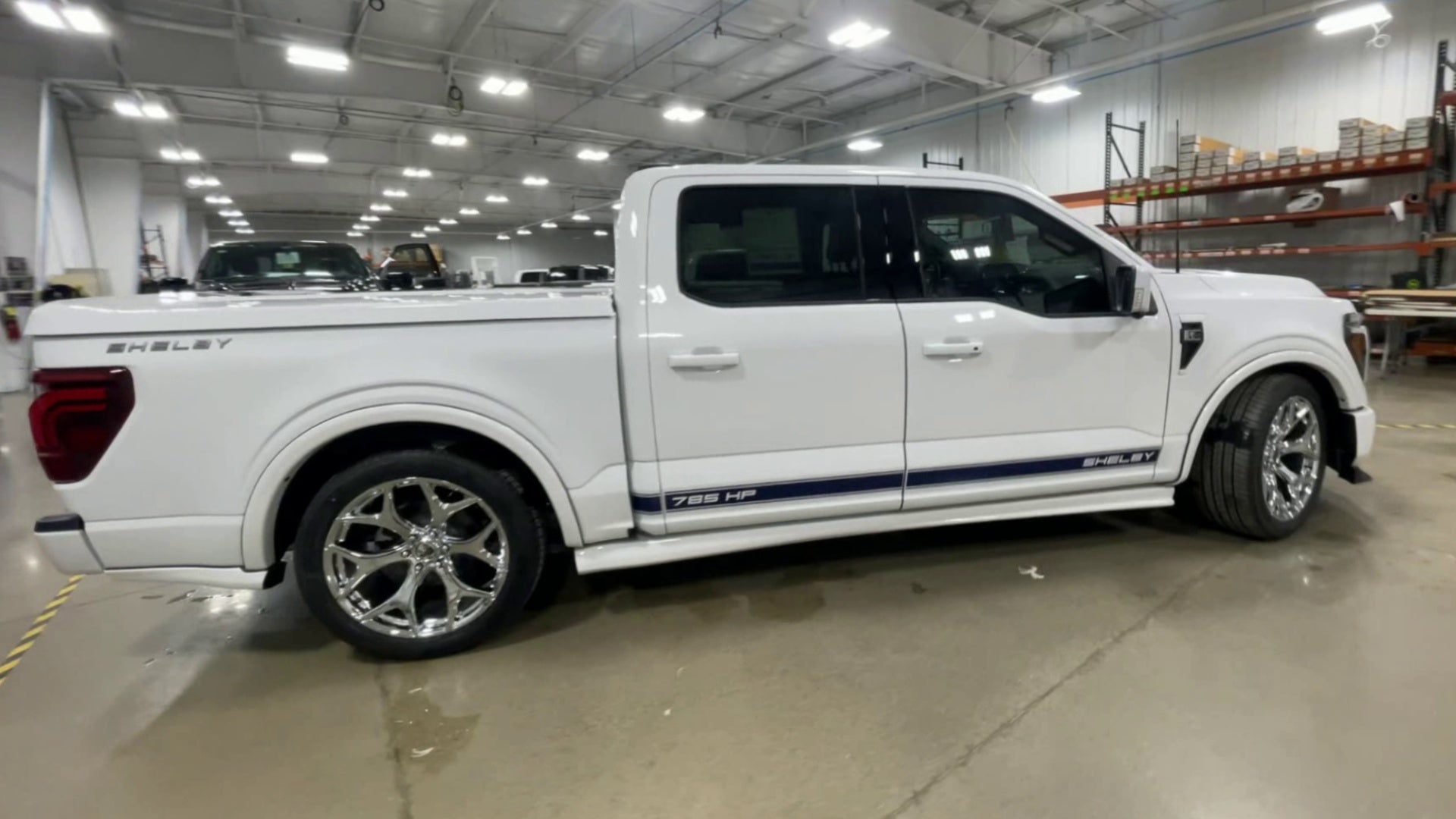 Vehicle Image 9