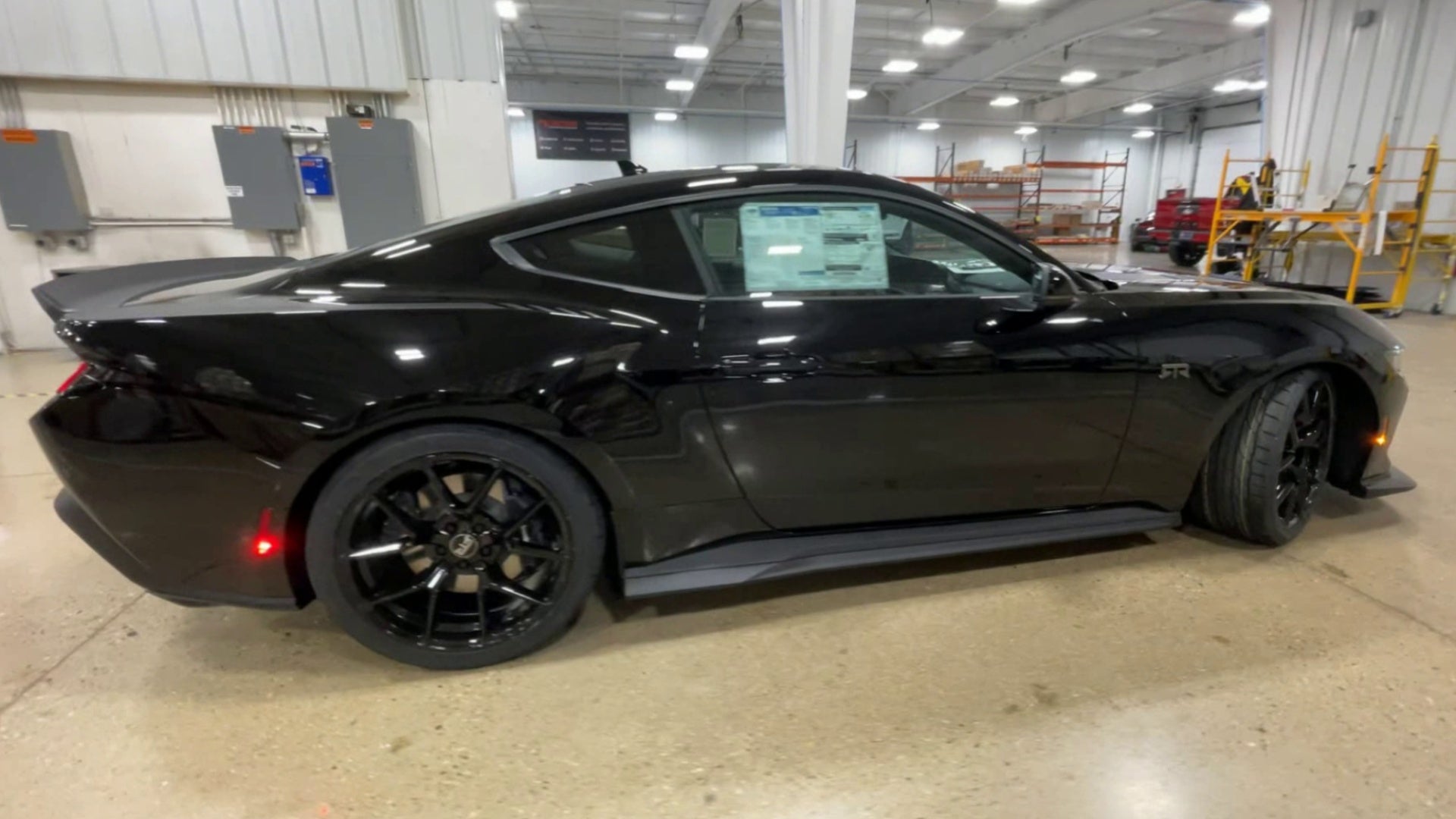 Vehicle Image 9