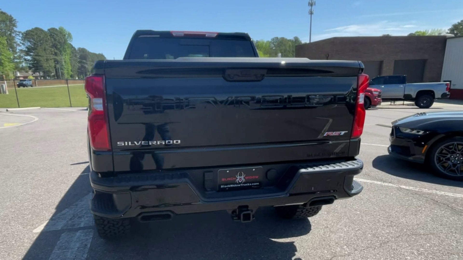 Vehicle Image 9
