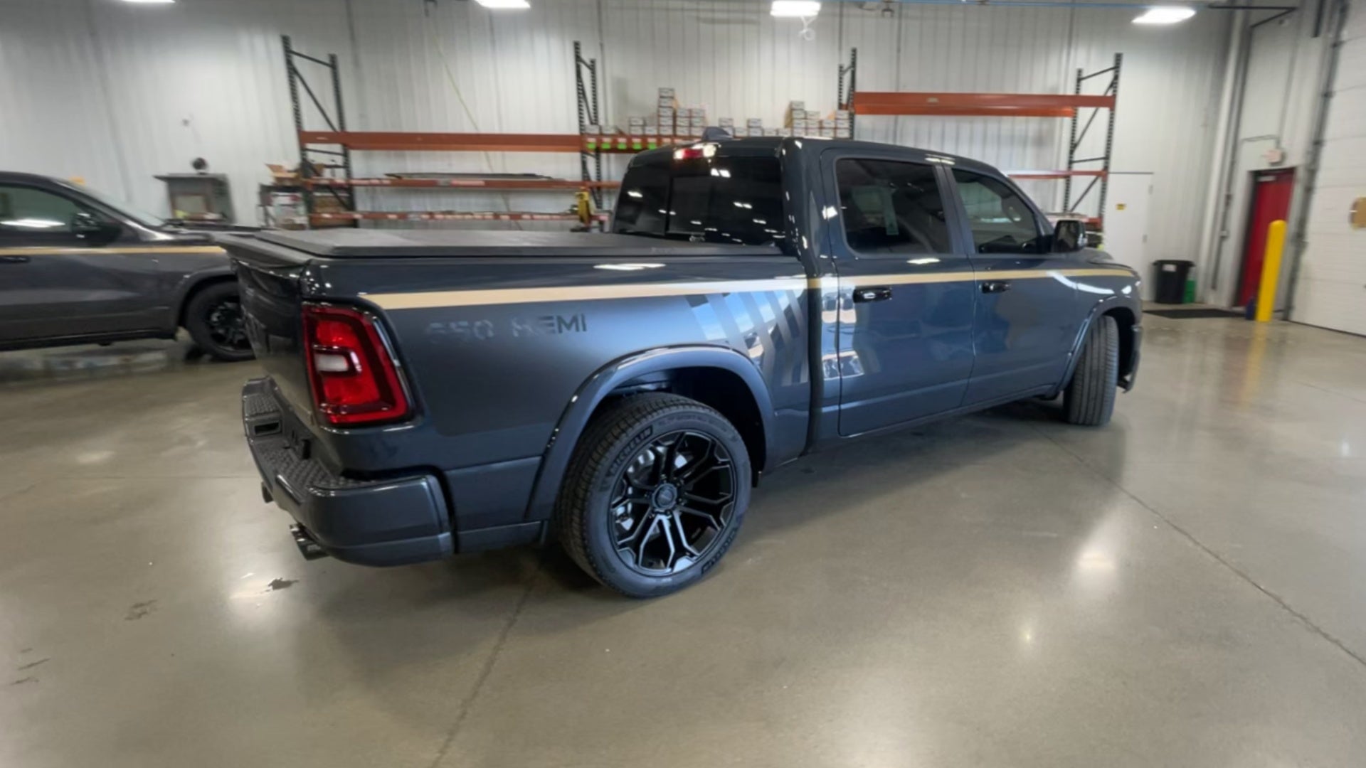 Vehicle Image 9