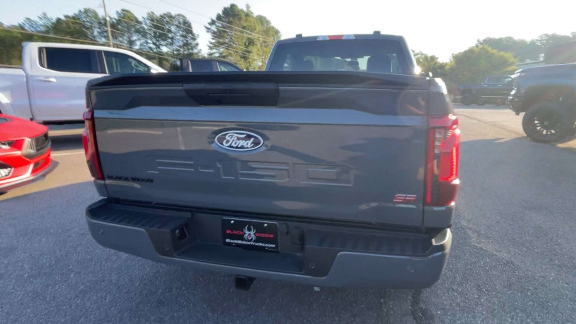 Vehicle Image 9