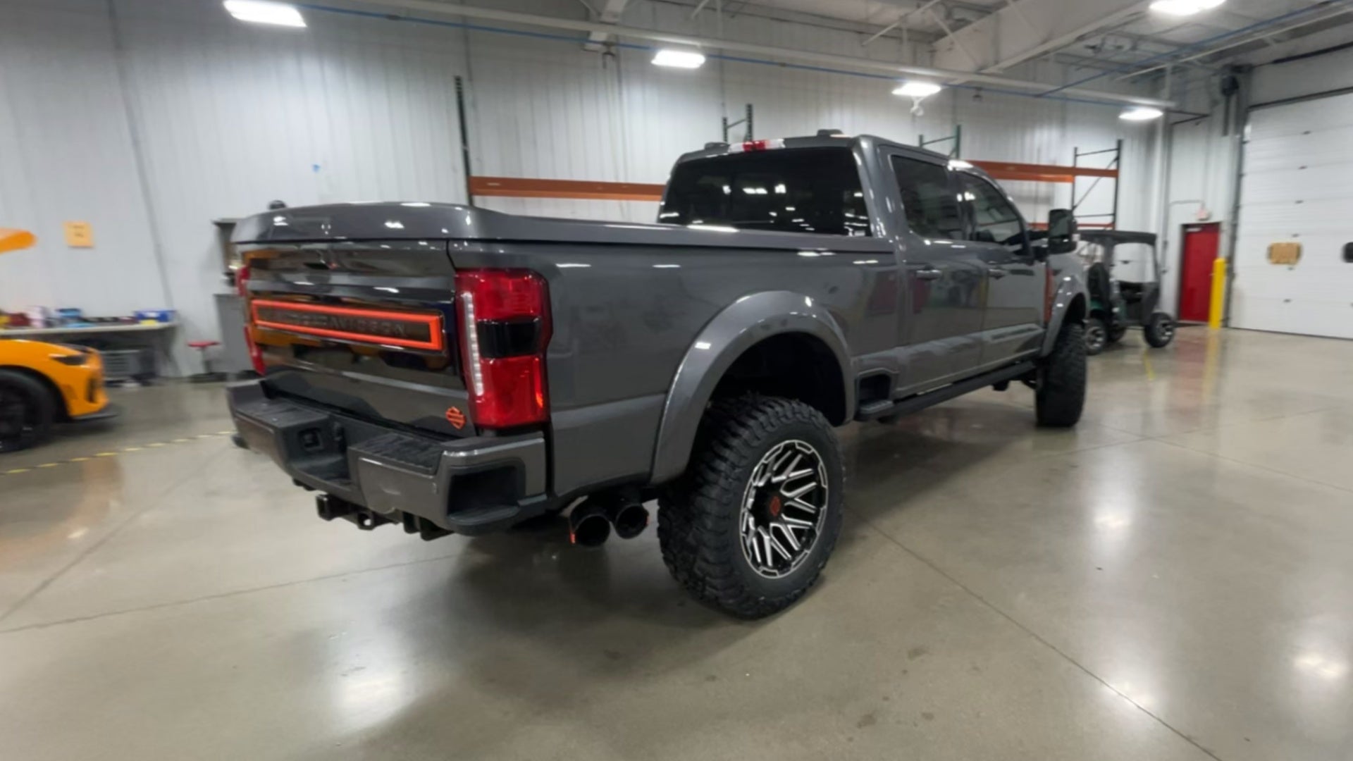 Vehicle Image 9