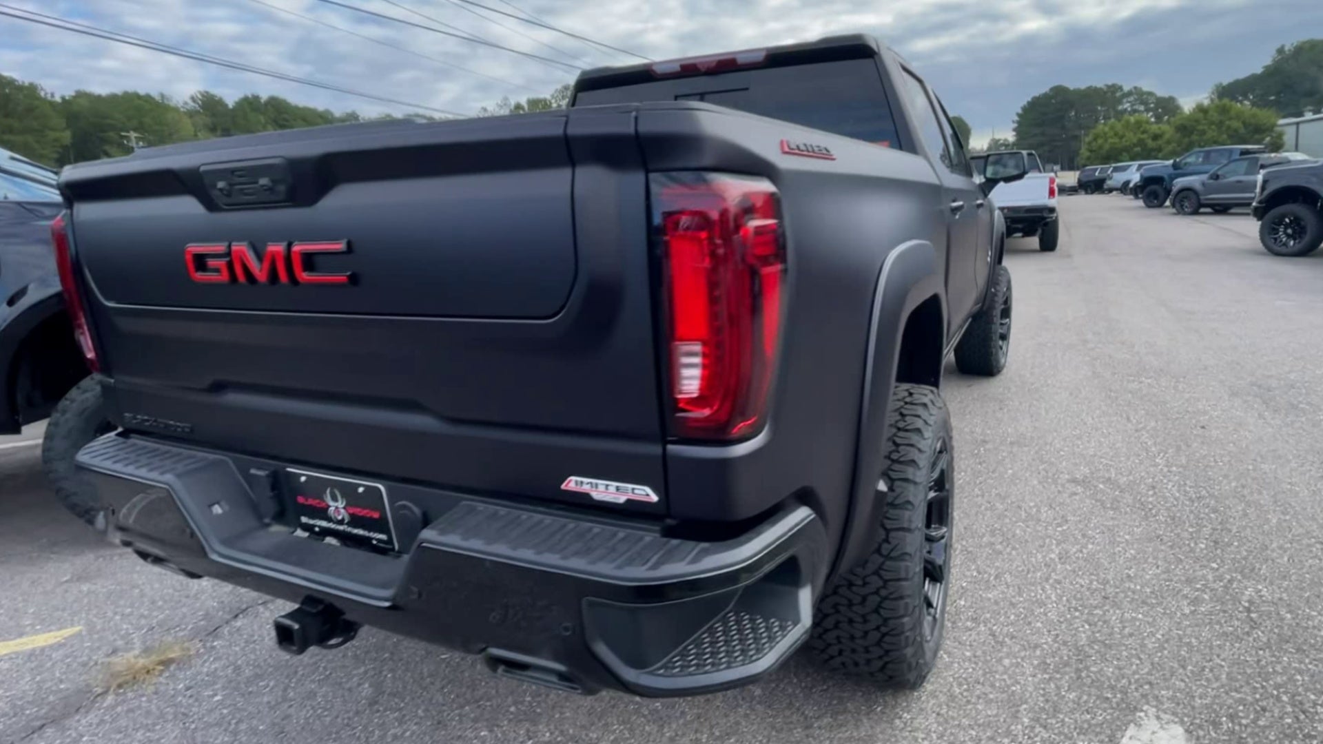 Vehicle Image 9